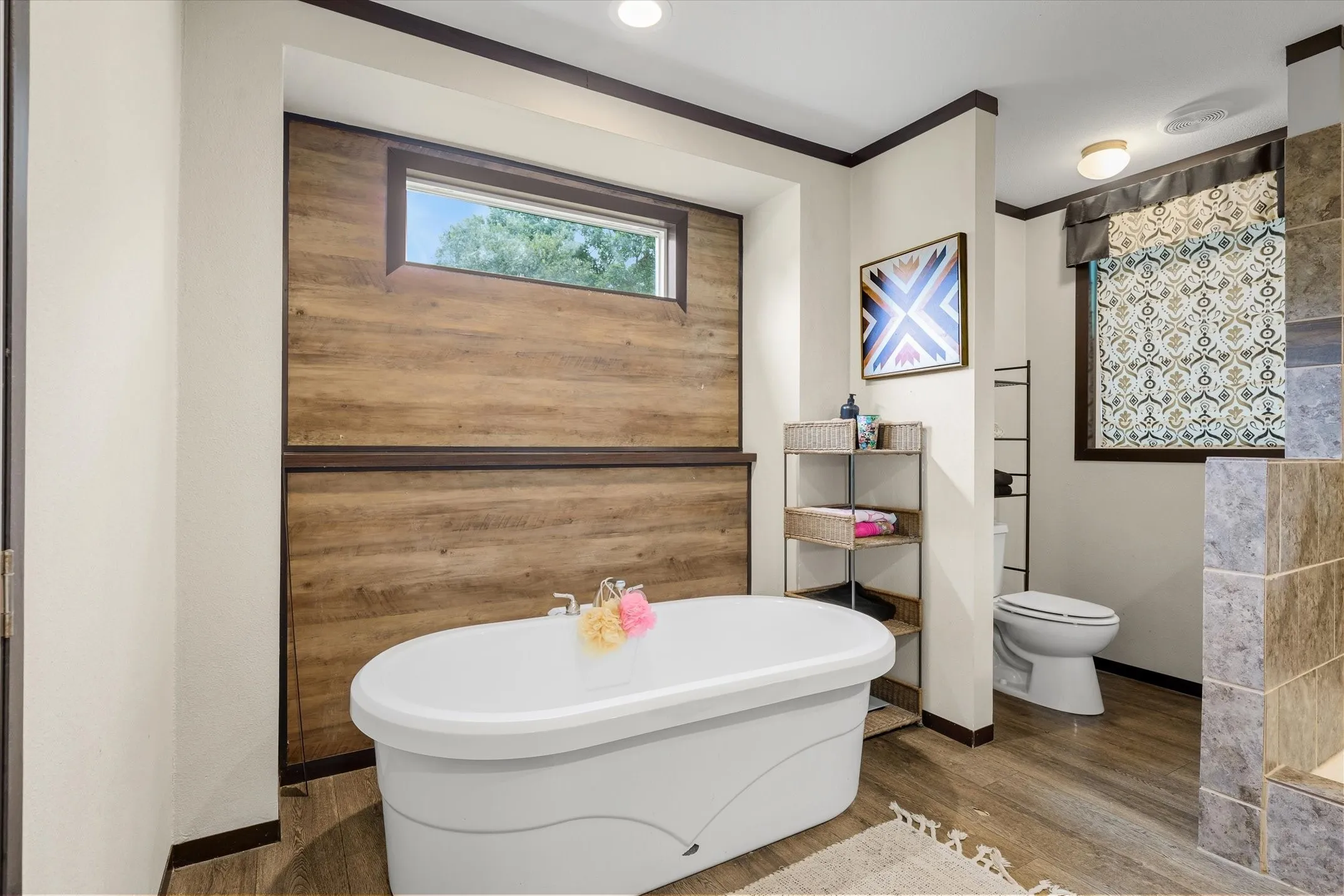 Manufactured Home For Sale in Hunt County , 9556 County Road 2400, Quinlan, Texas 75474, 3 Bedroom, 2 Bathroom, Garage spaces, 2,912 Sqft, built in 1999, Price $439,000, mls#21315744, Real Estate Agent in Quinlan, Homes For Sale in Hunt county, Homes For Sale in Quinlan, Realtor in Quinlan Texas, Real Estate Brokerage Independent Realty Texas, Luminita Cordes Realtor