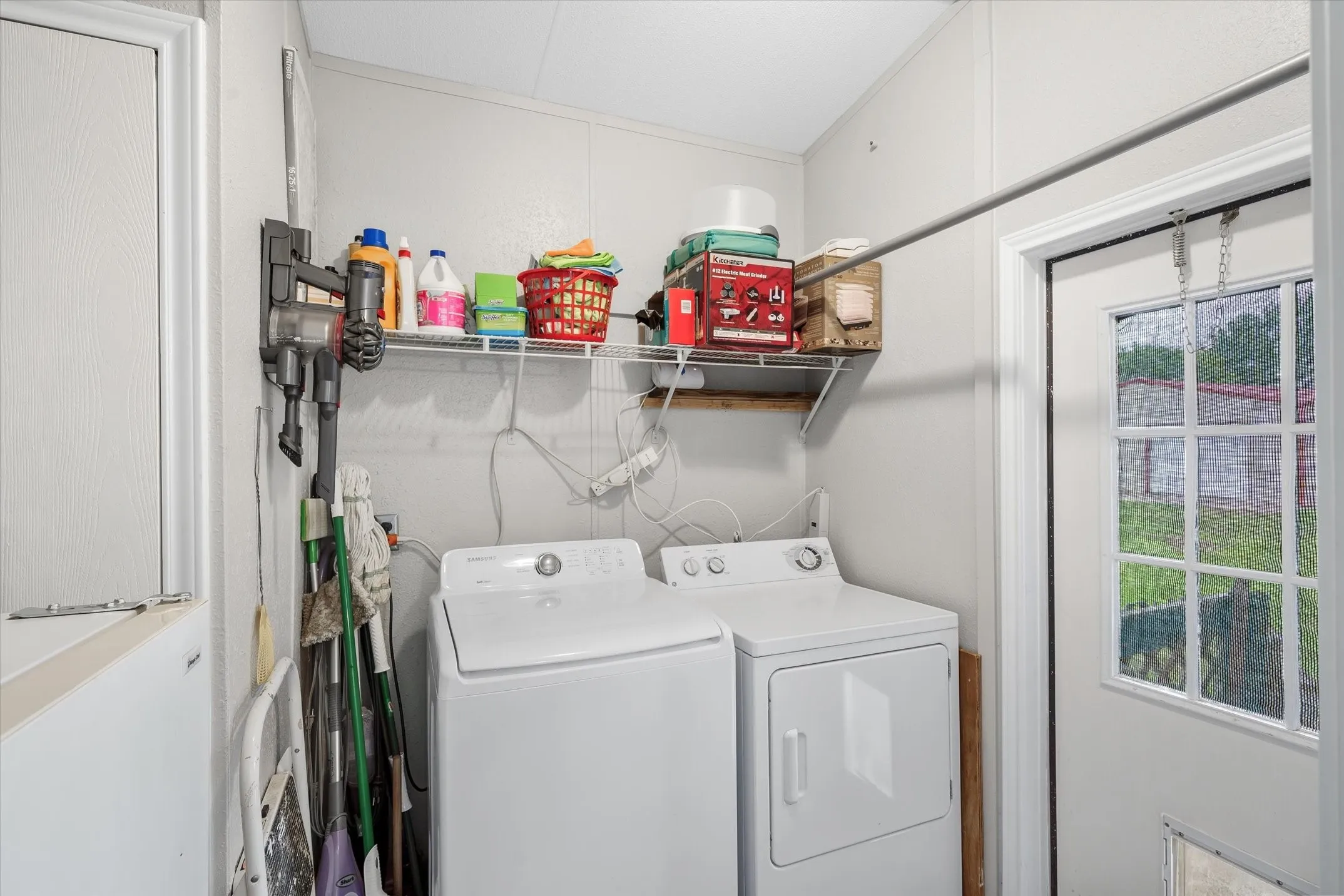 Manufactured Home For Sale in Hunt County , 9556 County Road 2400, Quinlan, Texas 75474, 3 Bedroom, 2 Bathroom, Garage spaces, 2,912 Sqft, built in 1999, Price $439,000, mls#21315744, Real Estate Agent in Quinlan, Homes For Sale in Hunt county, Homes For Sale in Quinlan, Realtor in Quinlan Texas, Real Estate Brokerage Independent Realty Texas, Luminita Cordes Realtor