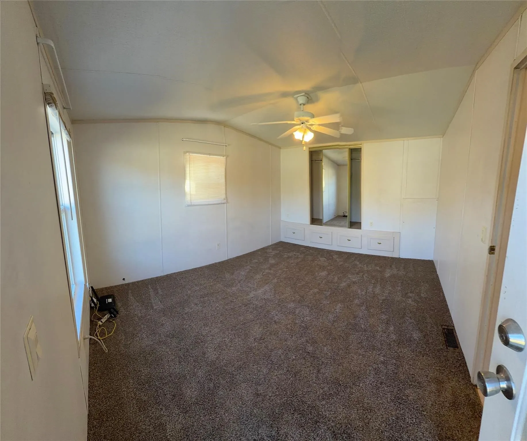 Mobile Home For Sale in Wood County , 745 County Road 1895, Yantis, Texas 75497, 1 Bedroom, 1 Bathroom, 2 Garage spaces, 640 Sqft, built in 2002, mls#21316271, Real Estate Agent in Yantis, Homes For Sale in Wood county, Homes For Sale in Yantis, Realtor in Yantis Texas, Real Estate Brokerage Independent Realty Texas, Luminita Cordes Realtor