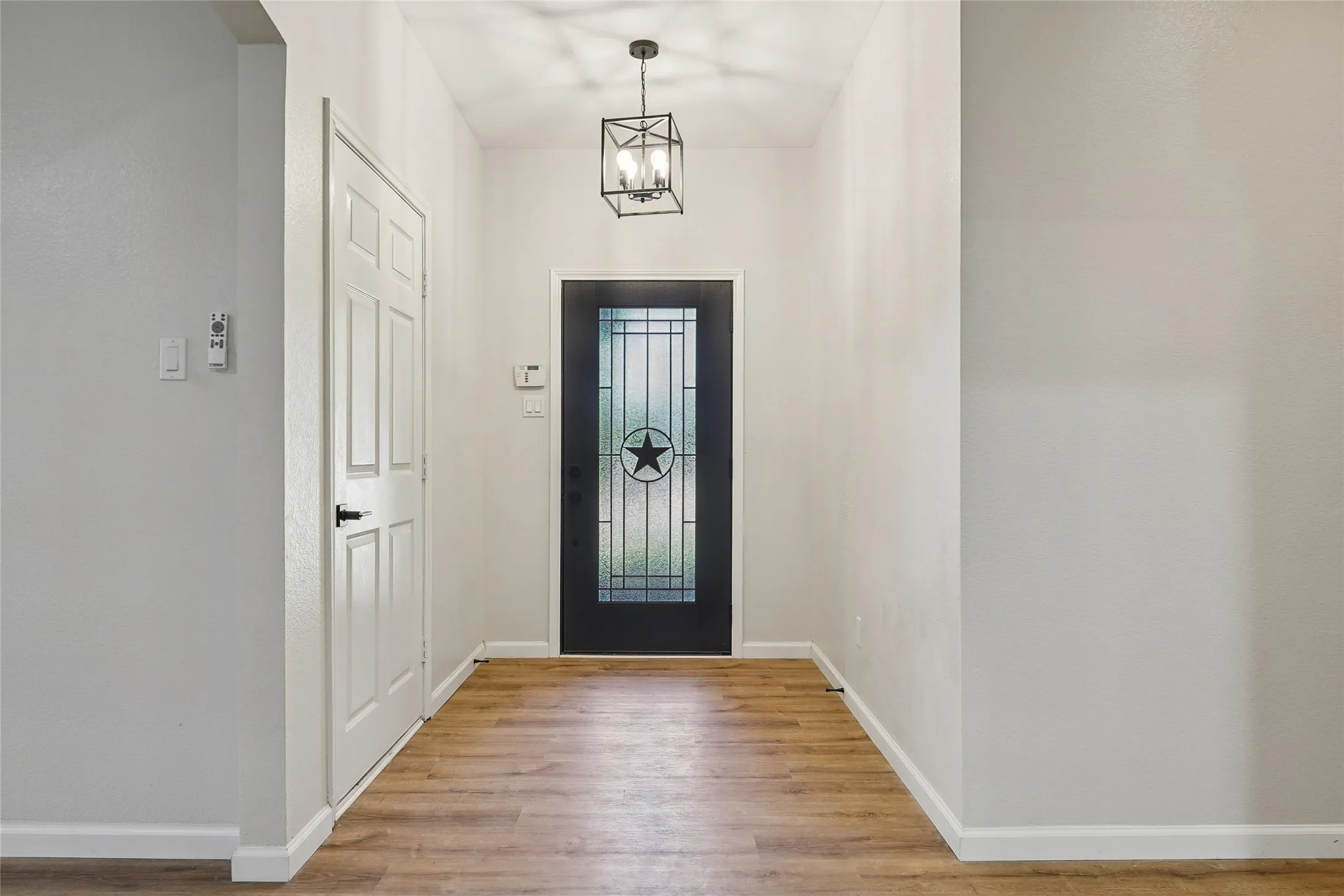 Single Family Residence For Sale in Tarrant County , 13544 Leather Strap Drive, Fort Worth, Texas 76052, 4 Bedroom, 2 Bathroom, 2 Garage spaces, 3,021 Sqft, built in 2004, mls#21307513, Real Estate Agent in Fort Worth, Homes For Sale in Tarrant county, Homes For Sale in Fort Worth, Realtor in Fort Worth Texas, Real Estate Brokerage Independent Realty Texas, Luminita Cordes Realtor