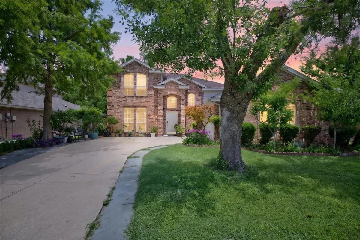 Single Family Residence For Sale in Dallas County , 3402 Sewell Drive, Sachse, Texas 75048, 3 Bedroom, 3 Bathroom, 2 Garage spaces, 2,307 Sqft, built in 2001, mls#21316287, Real Estate Agent in Sachse, Homes For Sale in Dallas county, Homes For Sale in Sachse, Realtor in Sachse Texas, Real Estate Brokerage Independent Realty Texas, Luminita Cordes Realtor
