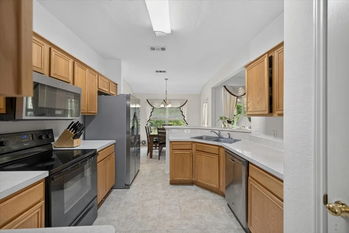 Single Family Residence For Sale in Dallas County , 3402 Sewell Drive, Sachse, Texas 75048, 3 Bedroom, 3 Bathroom, 2 Garage spaces, 2,307 Sqft, built in 2001, mls#21316287, Real Estate Agent in Sachse, Homes For Sale in Dallas county, Homes For Sale in Sachse, Realtor in Sachse Texas, Real Estate Brokerage Independent Realty Texas, Luminita Cordes Realtor