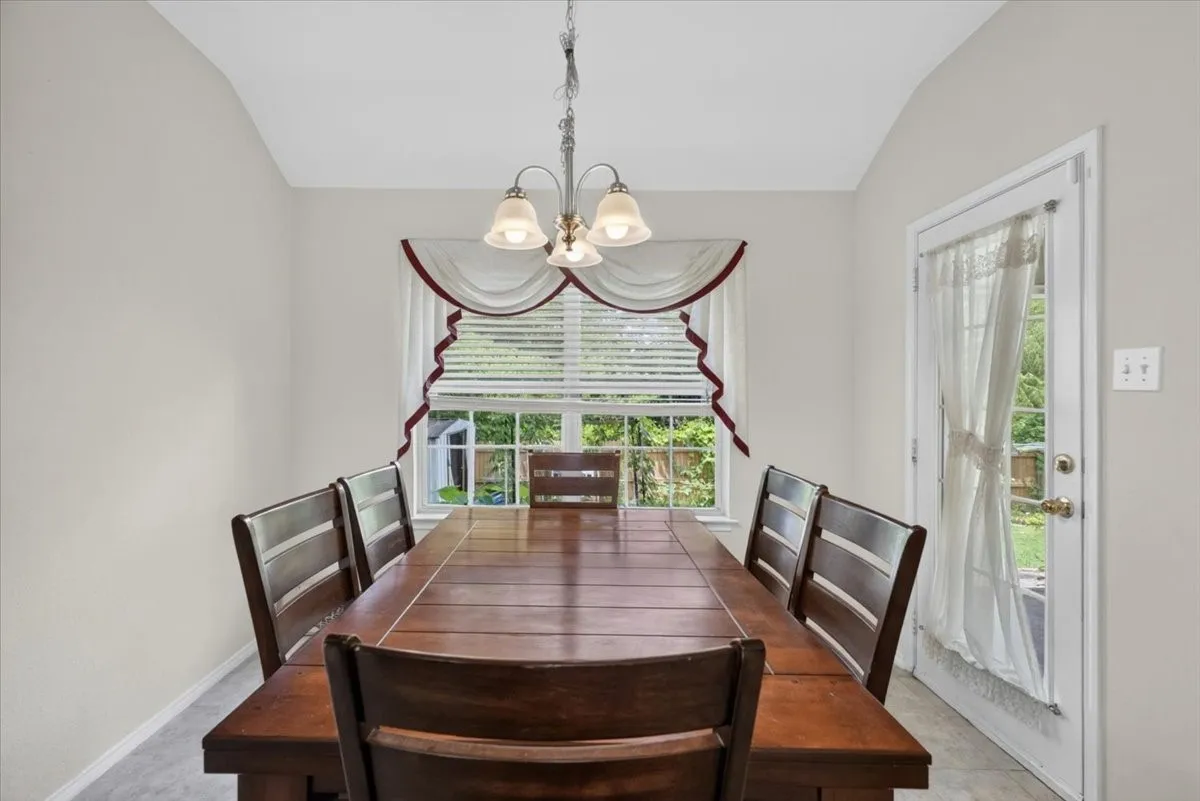 Single Family Residence For Sale in Dallas County , 3402 Sewell Drive, Sachse, Texas 75048, 3 Bedroom, 3 Bathroom, 2 Garage spaces, 2,307 Sqft, built in 2001, mls#21316287, Real Estate Agent in Sachse, Homes For Sale in Dallas county, Homes For Sale in Sachse, Realtor in Sachse Texas, Real Estate Brokerage Independent Realty Texas, Luminita Cordes Realtor