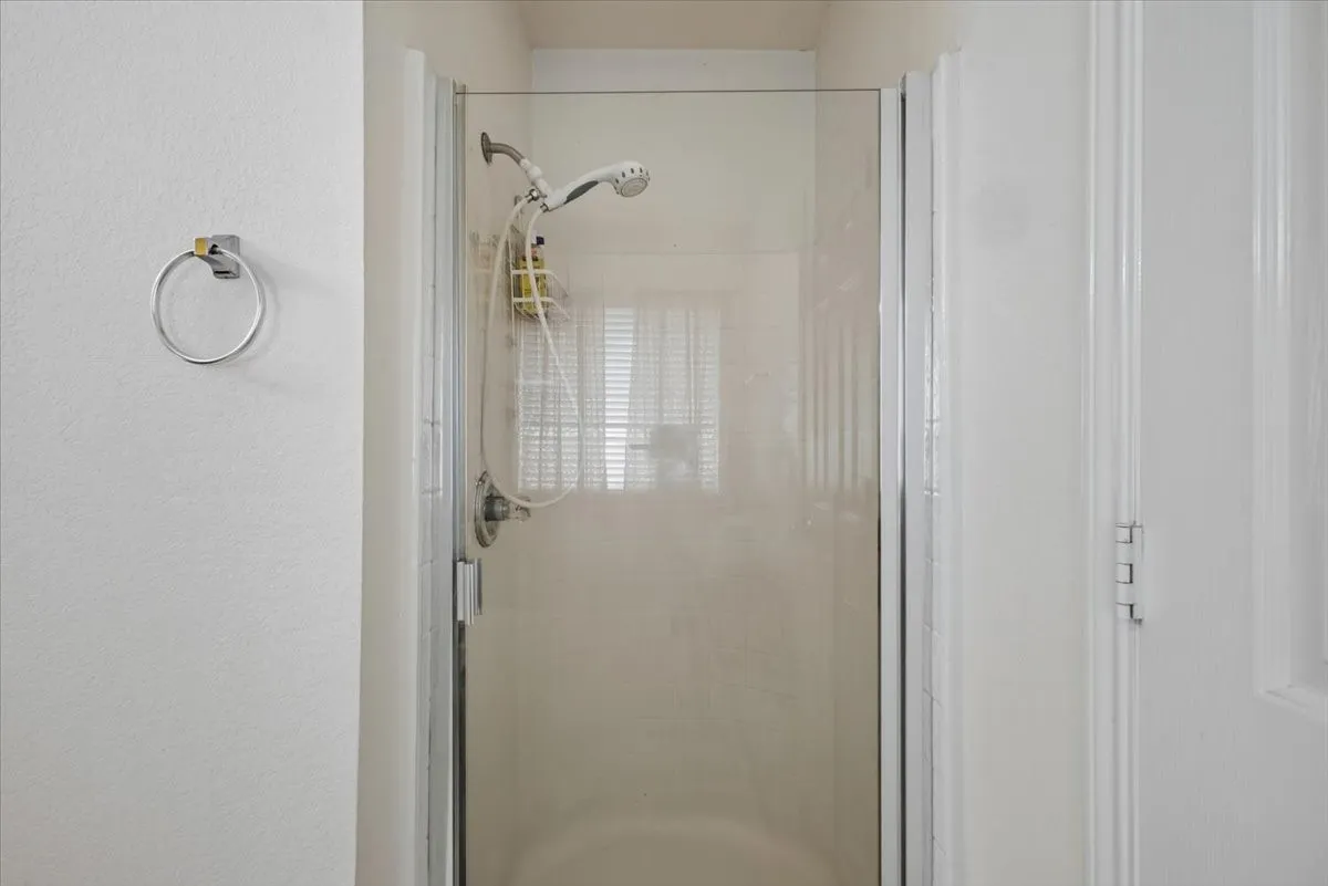 Single Family Residence For Sale in Dallas County , 3402 Sewell Drive, Sachse, Texas 75048, 3 Bedroom, 3 Bathroom, 2 Garage spaces, 2,307 Sqft, built in 2001, mls#21316287, Real Estate Agent in Sachse, Homes For Sale in Dallas county, Homes For Sale in Sachse, Realtor in Sachse Texas, Real Estate Brokerage Independent Realty Texas, Luminita Cordes Realtor