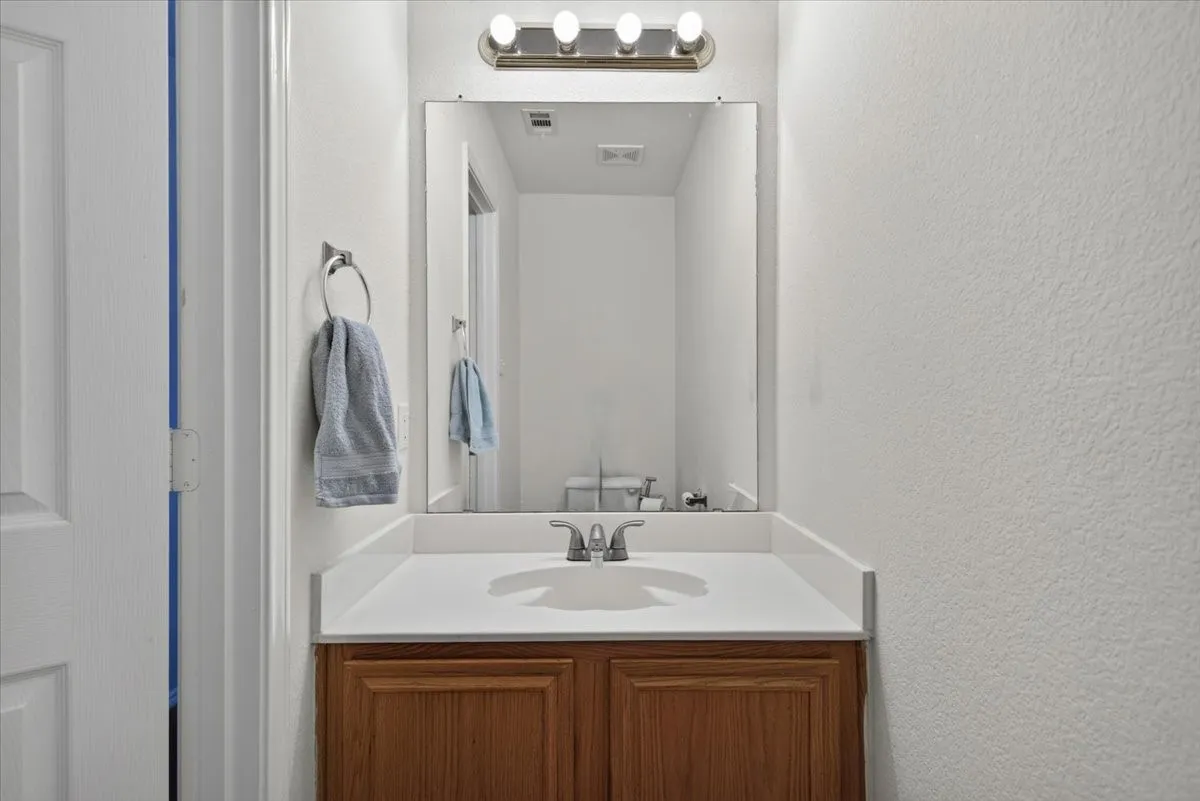 Single Family Residence For Sale in Dallas County , 3402 Sewell Drive, Sachse, Texas 75048, 3 Bedroom, 3 Bathroom, 2 Garage spaces, 2,307 Sqft, built in 2001, mls#21316287, Real Estate Agent in Sachse, Homes For Sale in Dallas county, Homes For Sale in Sachse, Realtor in Sachse Texas, Real Estate Brokerage Independent Realty Texas, Luminita Cordes Realtor