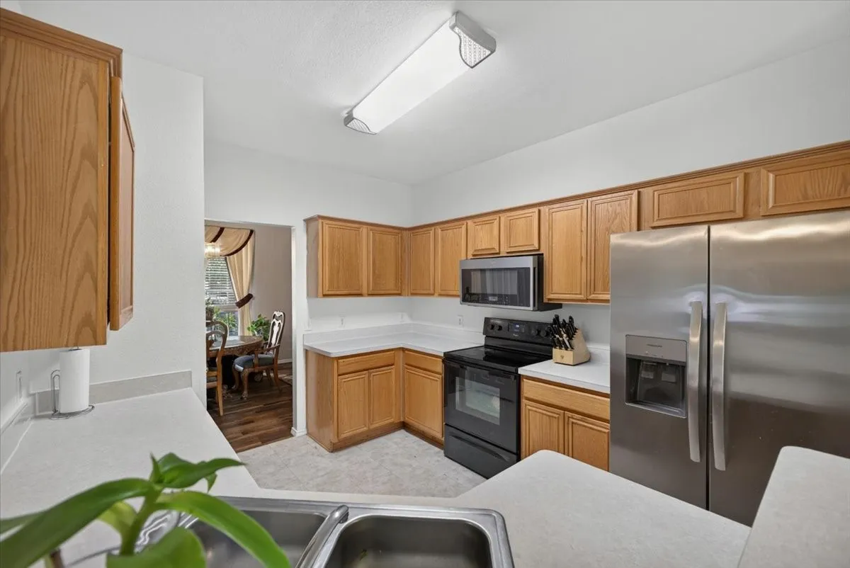 Single Family Residence For Sale in Dallas County , 3402 Sewell Drive, Sachse, Texas 75048, 3 Bedroom, 3 Bathroom, 2 Garage spaces, 2,307 Sqft, built in 2001, mls#21316287, Real Estate Agent in Sachse, Homes For Sale in Dallas county, Homes For Sale in Sachse, Realtor in Sachse Texas, Real Estate Brokerage Independent Realty Texas, Luminita Cordes Realtor