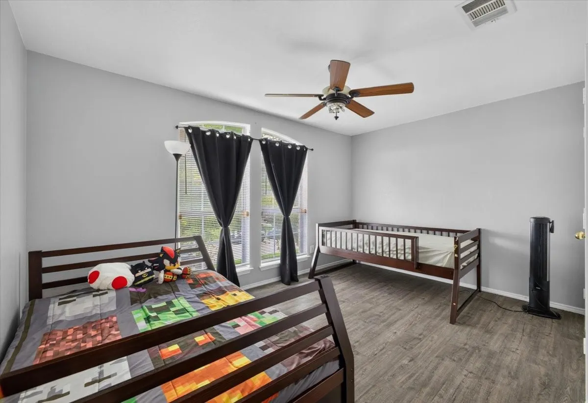 Single Family Residence For Sale in Dallas County , 3402 Sewell Drive, Sachse, Texas 75048, 3 Bedroom, 3 Bathroom, 2 Garage spaces, 2,307 Sqft, built in 2001, mls#21316287, Real Estate Agent in Sachse, Homes For Sale in Dallas county, Homes For Sale in Sachse, Realtor in Sachse Texas, Real Estate Brokerage Independent Realty Texas, Luminita Cordes Realtor