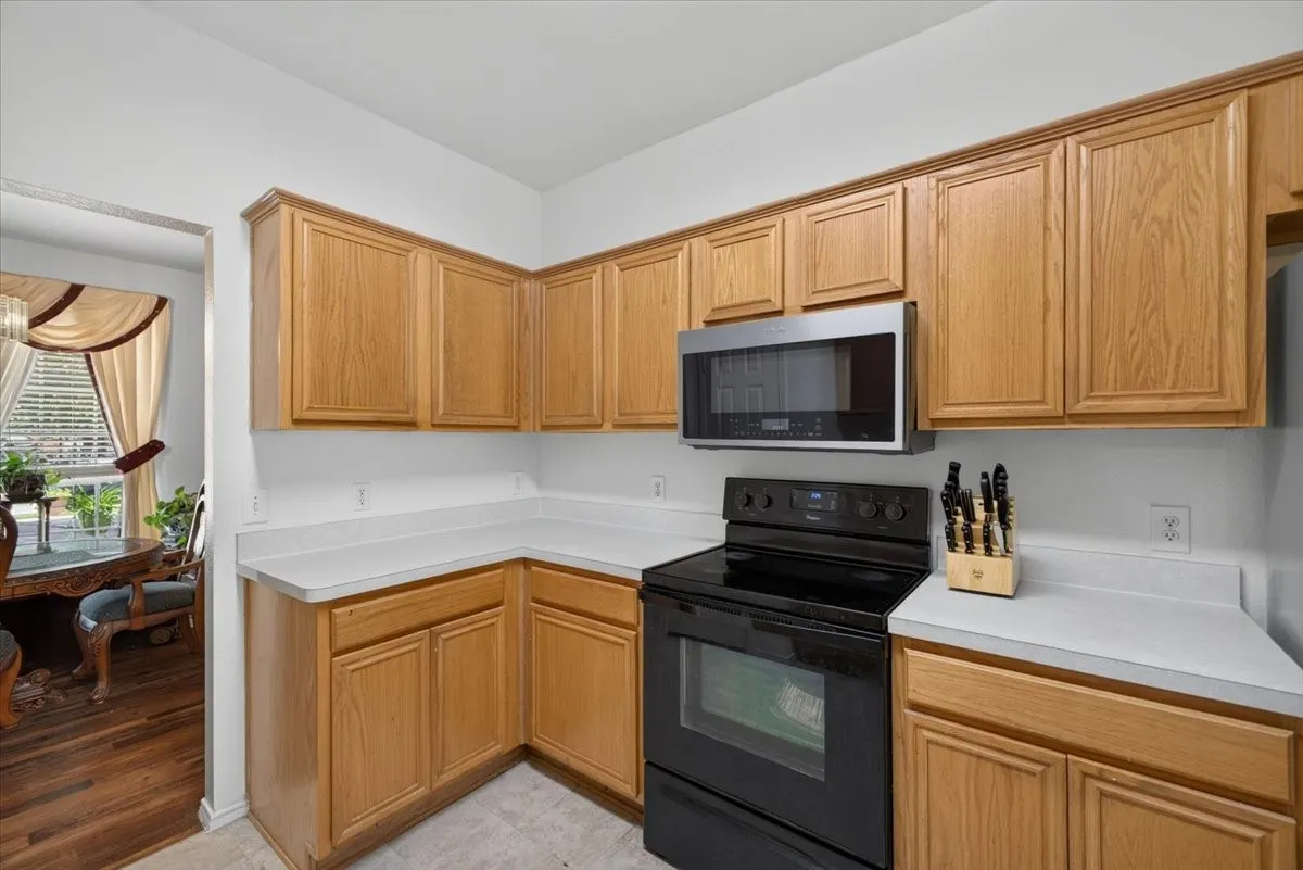 Single Family Residence For Sale in Dallas County , 3402 Sewell Drive, Sachse, Texas 75048, 3 Bedroom, 3 Bathroom, 2 Garage spaces, 2,307 Sqft, built in 2001, mls#21316287, Real Estate Agent in Sachse, Homes For Sale in Dallas county, Homes For Sale in Sachse, Realtor in Sachse Texas, Real Estate Brokerage Independent Realty Texas, Luminita Cordes Realtor