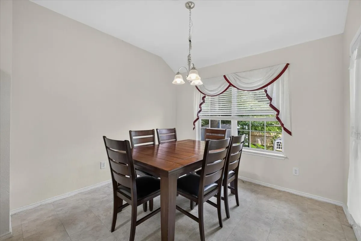 Single Family Residence For Sale in Dallas County , 3402 Sewell Drive, Sachse, Texas 75048, 3 Bedroom, 3 Bathroom, 2 Garage spaces, 2,307 Sqft, built in 2001, mls#21316287, Real Estate Agent in Sachse, Homes For Sale in Dallas county, Homes For Sale in Sachse, Realtor in Sachse Texas, Real Estate Brokerage Independent Realty Texas, Luminita Cordes Realtor