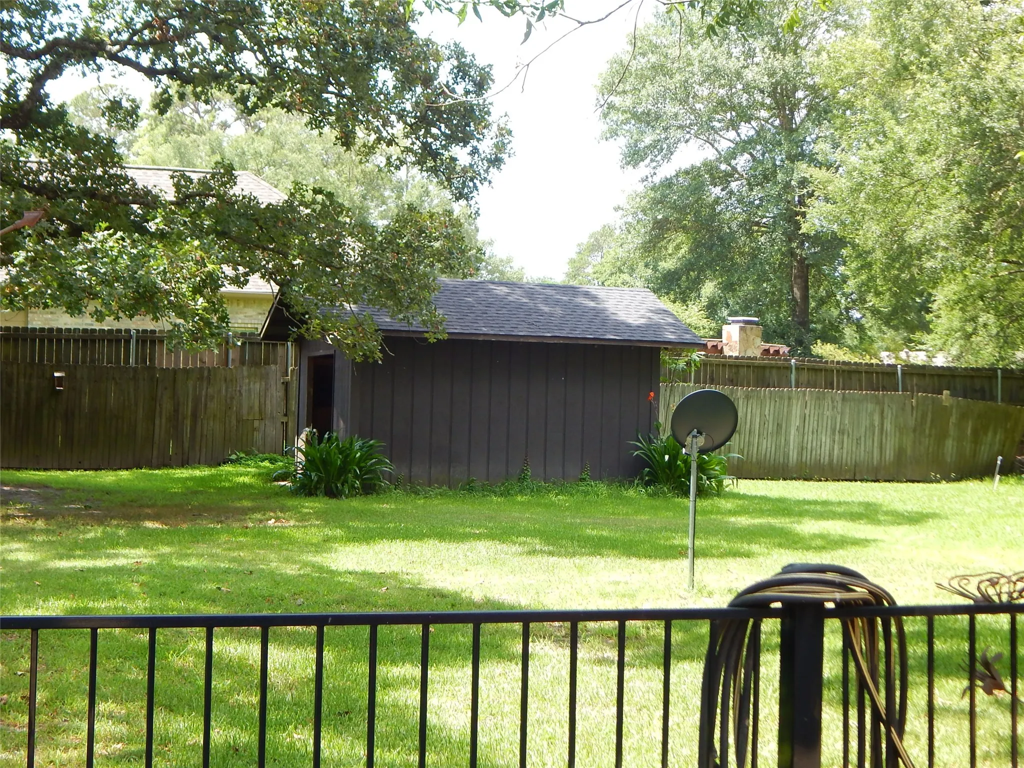 Single Family Residence For Sale in Smith County , 517 RONNETTE Drive, Tyler, Texas 75703, 3 Bedroom, 2 Bathroom, 2 Garage spaces, 1,619 Sqft, built in 1972, mls#21316299, Real Estate Agent in Tyler, Homes For Sale in Smith county, Homes For Sale in Tyler, Realtor in Tyler Texas, Real Estate Brokerage Independent Realty Texas, Luminita Cordes Realtor