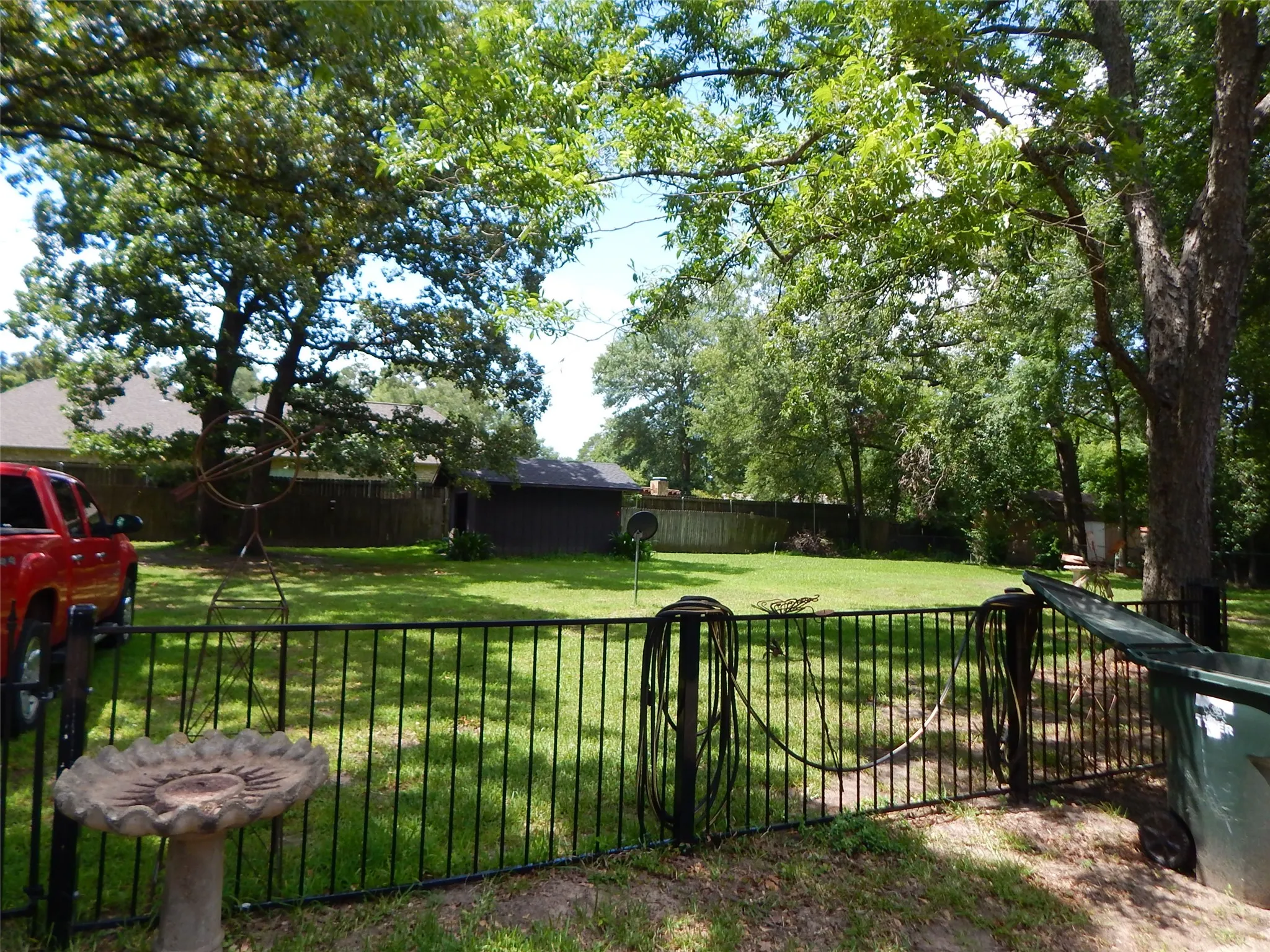 Single Family Residence For Sale in Smith County , 517 RONNETTE Drive, Tyler, Texas 75703, 3 Bedroom, 2 Bathroom, 2 Garage spaces, 1,619 Sqft, built in 1972, mls#21316299, Real Estate Agent in Tyler, Homes For Sale in Smith county, Homes For Sale in Tyler, Realtor in Tyler Texas, Real Estate Brokerage Independent Realty Texas, Luminita Cordes Realtor