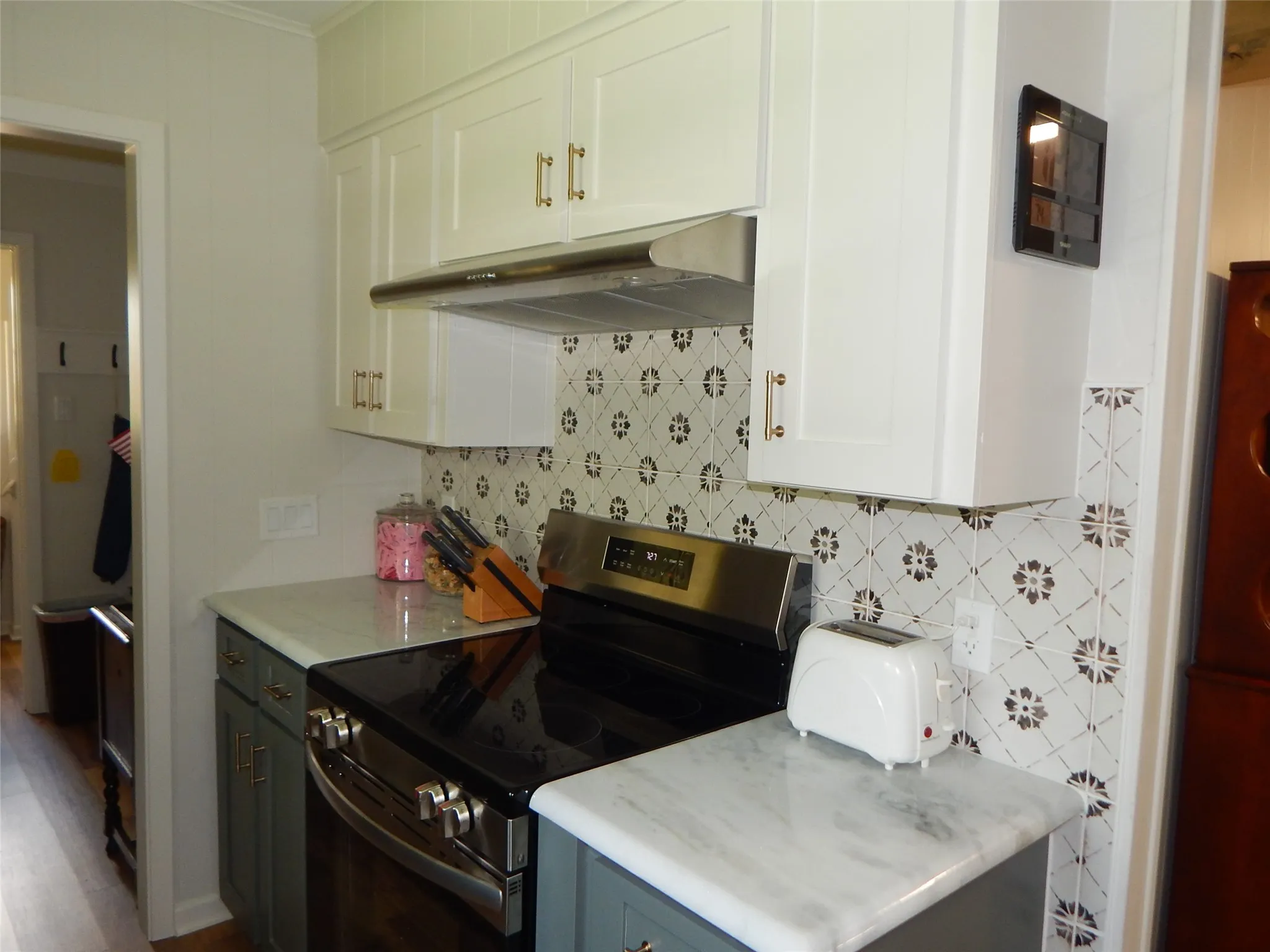 Single Family Residence For Sale in Smith County , 517 RONNETTE Drive, Tyler, Texas 75703, 3 Bedroom, 2 Bathroom, 2 Garage spaces, 1,619 Sqft, built in 1972, mls#21316299, Real Estate Agent in Tyler, Homes For Sale in Smith county, Homes For Sale in Tyler, Realtor in Tyler Texas, Real Estate Brokerage Independent Realty Texas, Luminita Cordes Realtor