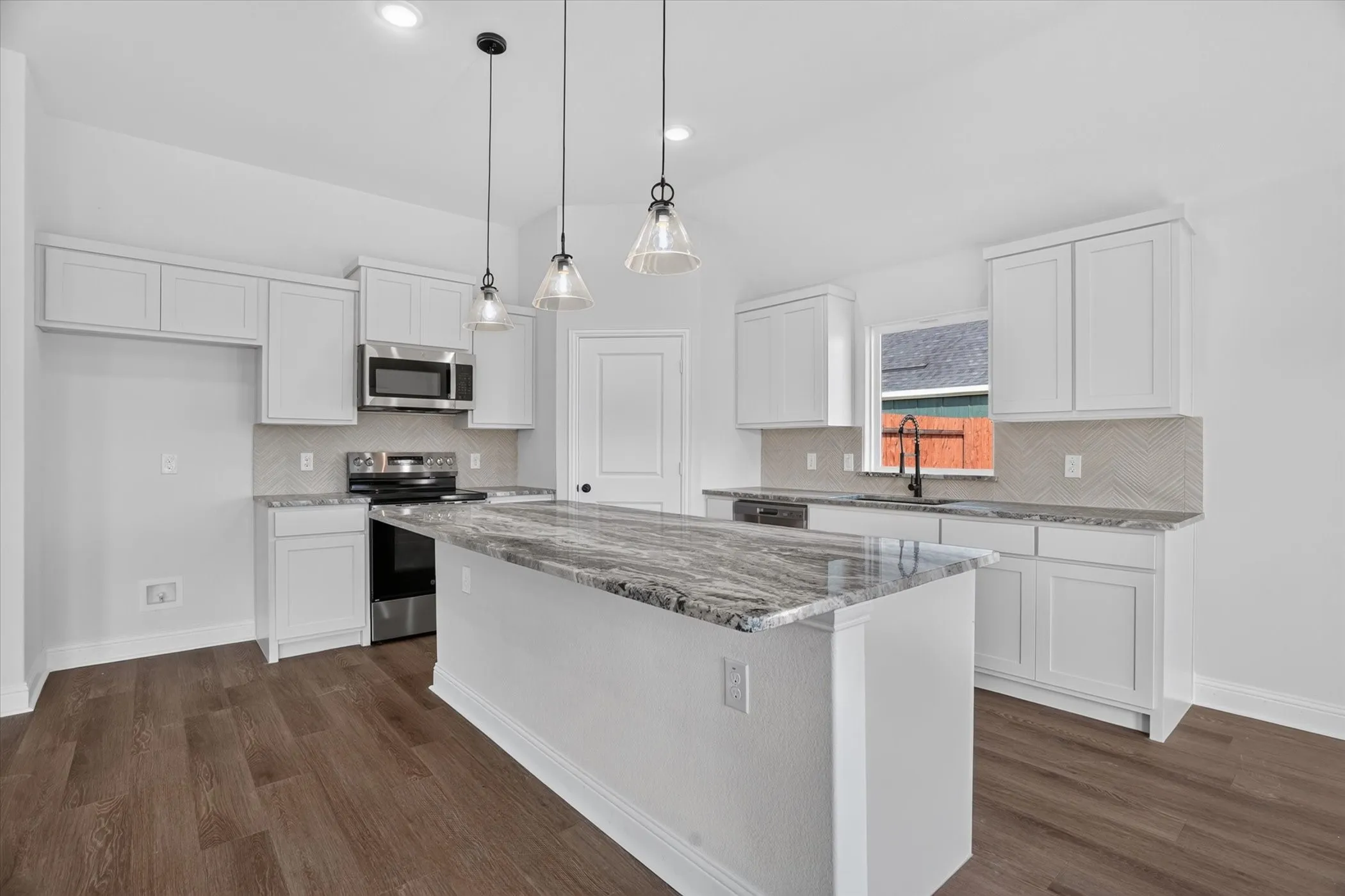 Single Family Residence For Sale in Hood County , 452 Peace Lily Way, Tolar, Texas 76476, 4 Bedroom, 2 Bathroom, 2 Garage spaces, 1,776 Sqft, built in 2026, mls#21314163, Real Estate Agent in Tolar, Homes For Sale in Hood county, Homes For Sale in Tolar, Realtor in Tolar Texas, Real Estate Brokerage Independent Realty Texas, Luminita Cordes Realtor