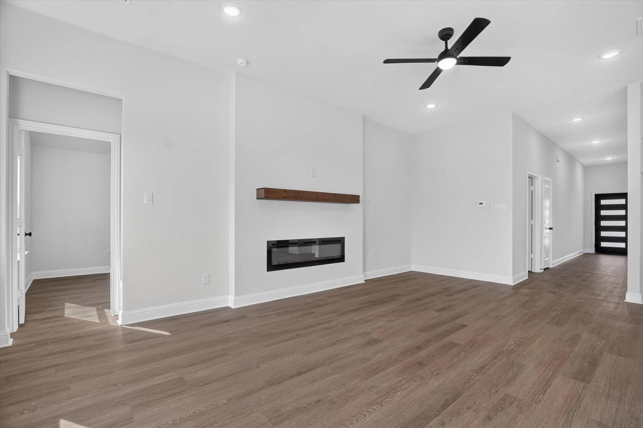 Single Family Residence For Sale in Hood County , 452 Peace Lily Way, Tolar, Texas 76476, 4 Bedroom, 2 Bathroom, 2 Garage spaces, 1,776 Sqft, built in 2026, mls#21314163, Real Estate Agent in Tolar, Homes For Sale in Hood county, Homes For Sale in Tolar, Realtor in Tolar Texas, Real Estate Brokerage Independent Realty Texas, Luminita Cordes Realtor
