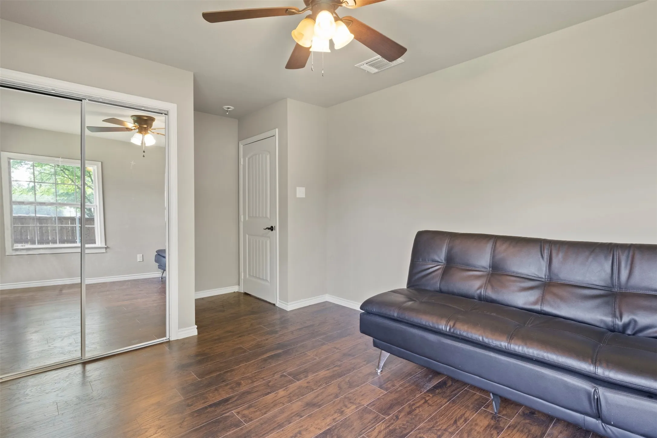 Single Family Residence For Sale in Grayson County , 1516 E Peyton, Sherman, Texas 75090, 3 Bedrooms, 1 Bathroom, 2 Garage spaces, 1,398 Sqft, built in 1955, Price $215,000, mls#21313049, Real Estate Agent in Sherman, Homes For Sale in Grayson county, Homes For Sale in Sherman, Realtor in Sherman Texas, Real Estate Brokerage Independent Realty Texas, Luminita Cordes Realtor