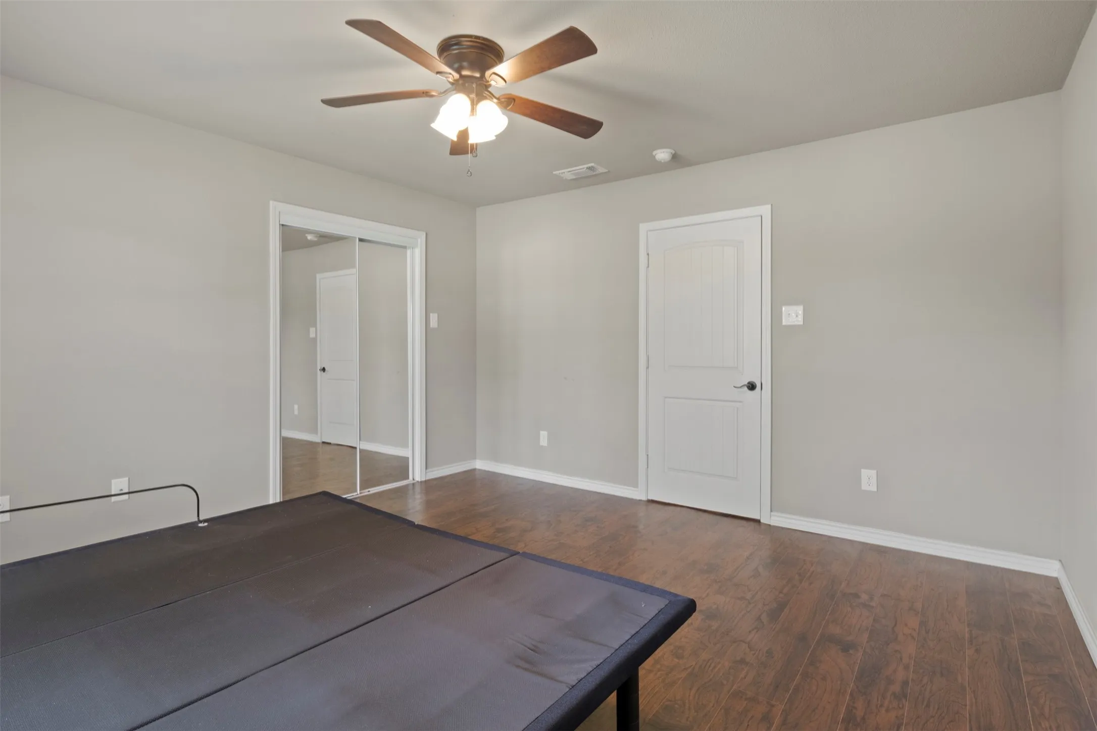 Single Family Residence For Sale in Grayson County , 1516 E Peyton, Sherman, Texas 75090, 3 Bedrooms, 1 Bathroom, 2 Garage spaces, 1,398 Sqft, built in 1955, Price $215,000, mls#21313049, Real Estate Agent in Sherman, Homes For Sale in Grayson county, Homes For Sale in Sherman, Realtor in Sherman Texas, Real Estate Brokerage Independent Realty Texas, Luminita Cordes Realtor