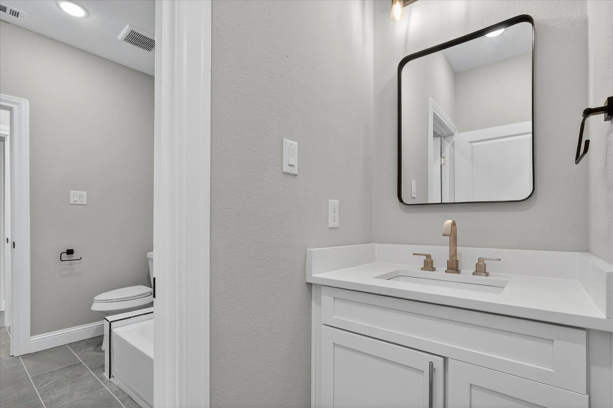 Townhouse For Sale in Dallas County , 806 Premier, Grand Prairie, Texas 75051, 4 Bedroom, 4 Bathroom, 2 Garage spaces, 2,474 Sqft, built in 2026, mls#21316310, Real Estate Agent in Grand Prairie, Homes For Sale in Dallas county, Homes For Sale in Grand Prairie, Realtor in Grand Prairie Texas, Real Estate Brokerage Independent Realty Texas, Luminita Cordes Realtor