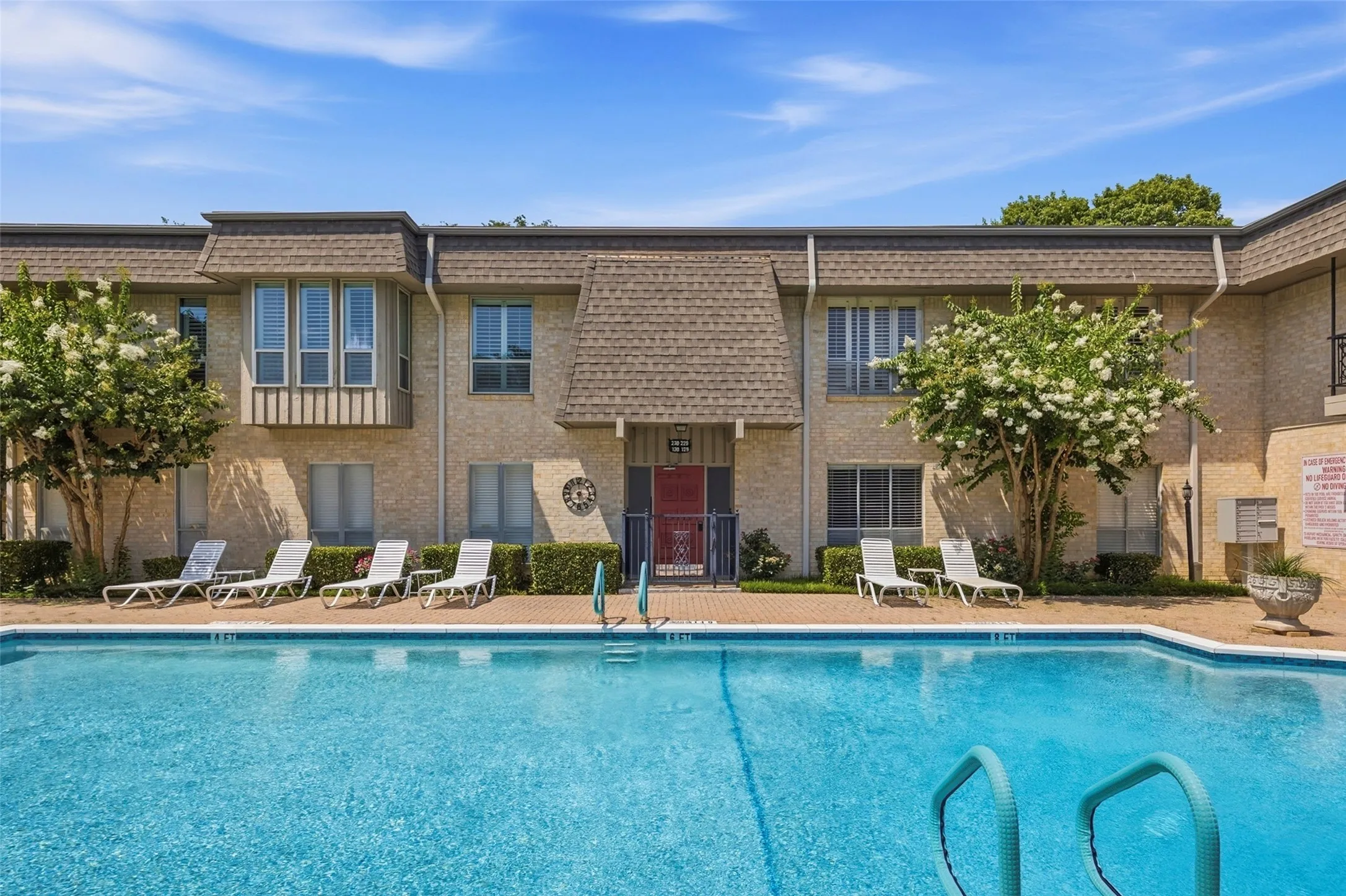 Condominium For Sale in Tarrant County , 4320 Bellaire Drive S 225W, Fort Worth, Texas 76109, 2 Bedroom, 2 Bathroom, Garage spaces, 1,179 Sqft, built in 1968, Price $175,000, mls#21311137, Real Estate Agent in Fort Worth, Homes For Sale in Tarrant county, Homes For Sale in Fort Worth, Realtor in Fort Worth Texas, Real Estate Brokerage Independent Realty Texas, Luminita Cordes Realtor