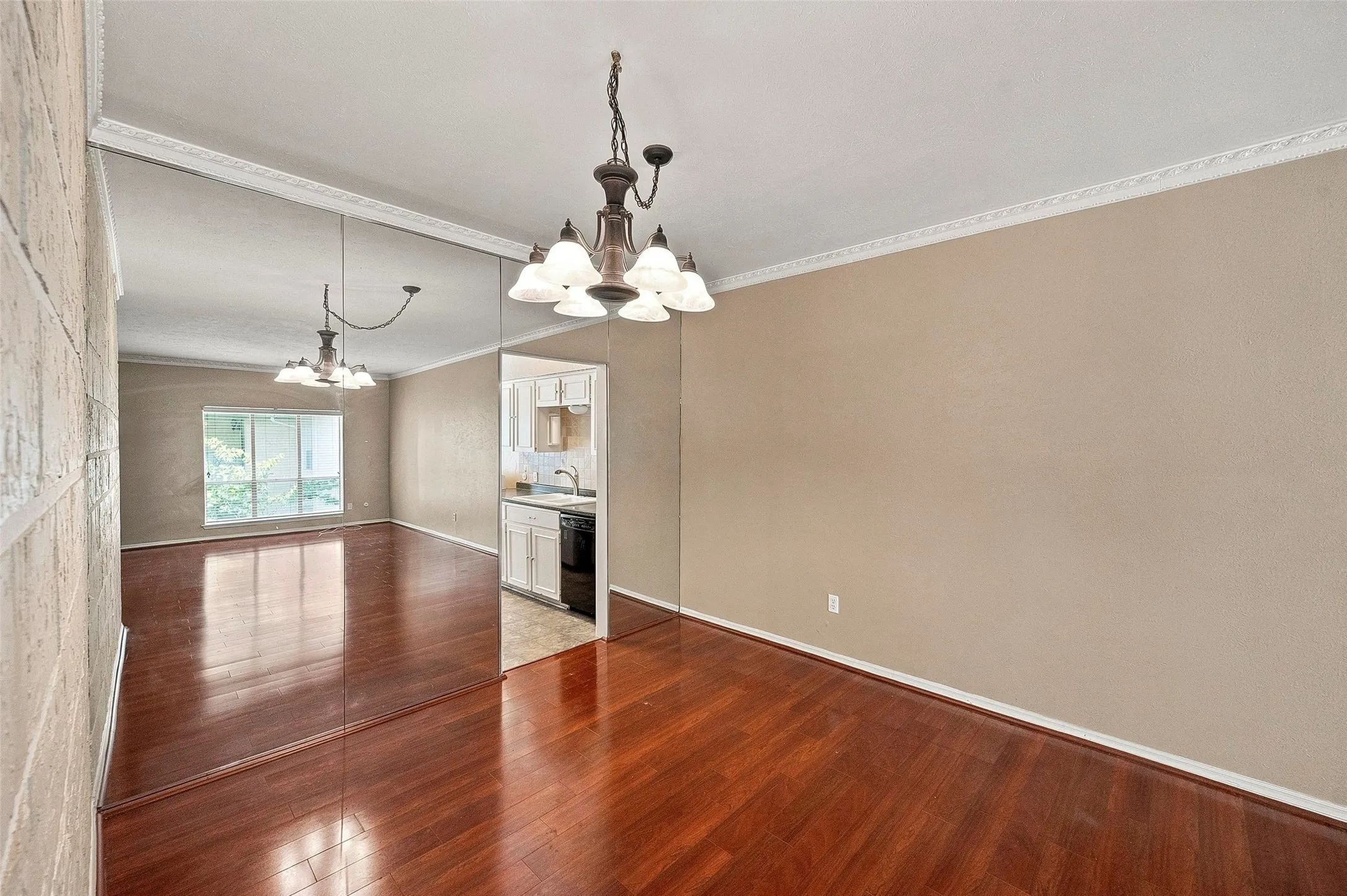 Condominium For Sale in Tarrant County , 4320 Bellaire Drive S 225W, Fort Worth, Texas 76109, 2 Bedroom, 2 Bathroom, Garage spaces, 1,179 Sqft, built in 1968, Price $175,000, mls#21311137, Real Estate Agent in Fort Worth, Homes For Sale in Tarrant county, Homes For Sale in Fort Worth, Realtor in Fort Worth Texas, Real Estate Brokerage Independent Realty Texas, Luminita Cordes Realtor
