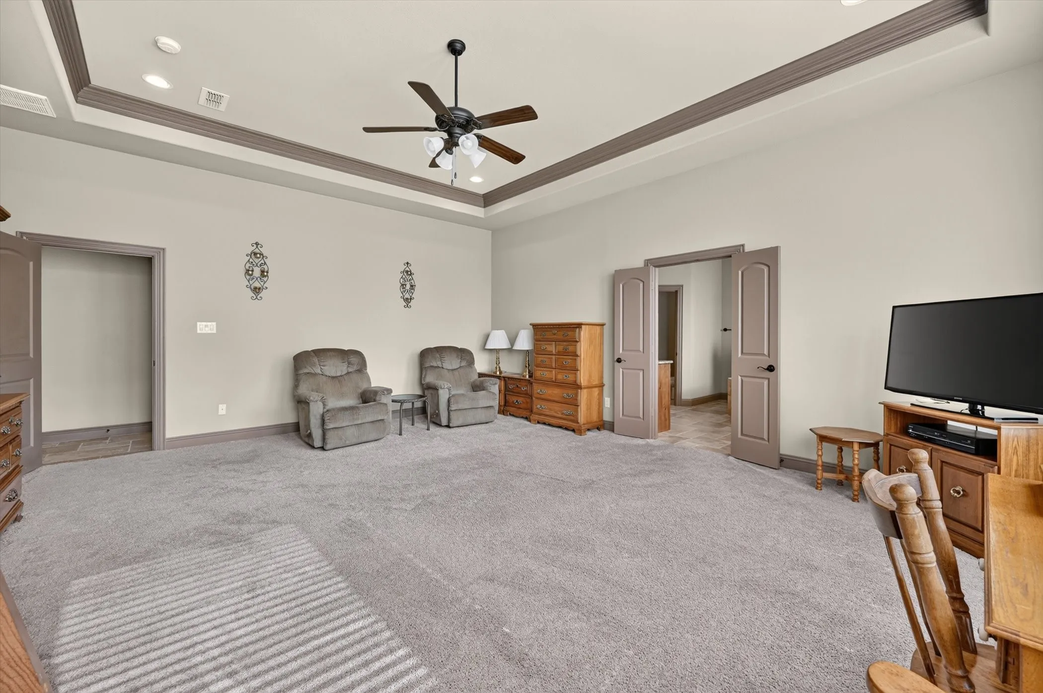 Single Family Residence For Sale in Parker County , 197 Ellis Creek Drive, Weatherford, Texas 76085, 4 Bedroom, 3 Bathroom, 3 Garage spaces, 2,814 Sqft, built in 2014, mls#21314548, Real Estate Agent in Weatherford, Homes For Sale in Parker county, Homes For Sale in Weatherford, Realtor in Weatherford Texas, Real Estate Brokerage Independent Realty Texas, Luminita Cordes Realtor