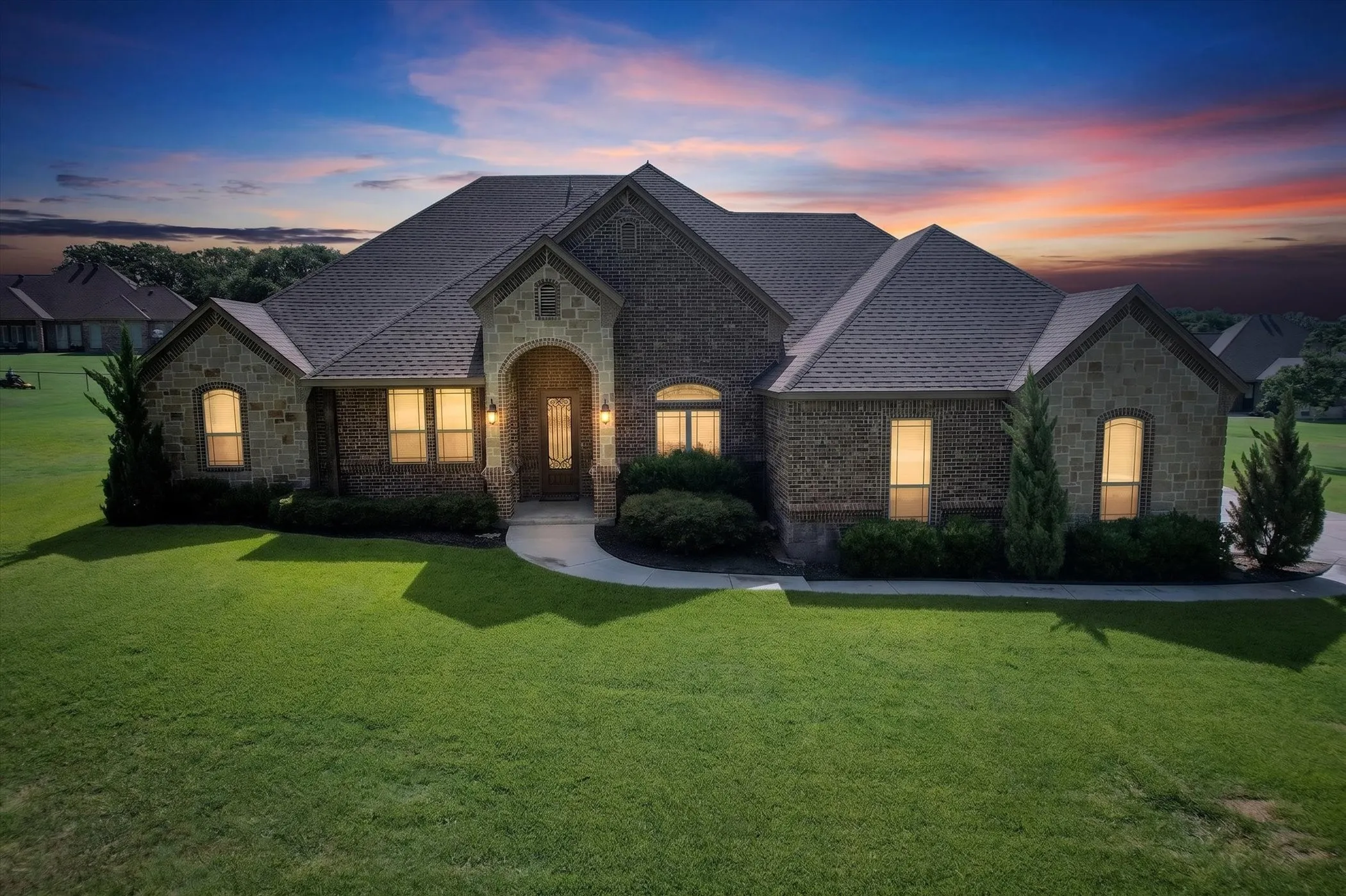 Single Family Residence For Sale in Parker County , 197 Ellis Creek Drive, Weatherford, Texas 76085, 4 Bedroom, 3 Bathroom, 3 Garage spaces, 2,814 Sqft, built in 2014, mls#21314548, Real Estate Agent in Weatherford, Homes For Sale in Parker county, Homes For Sale in Weatherford, Realtor in Weatherford Texas, Real Estate Brokerage Independent Realty Texas, Luminita Cordes Realtor