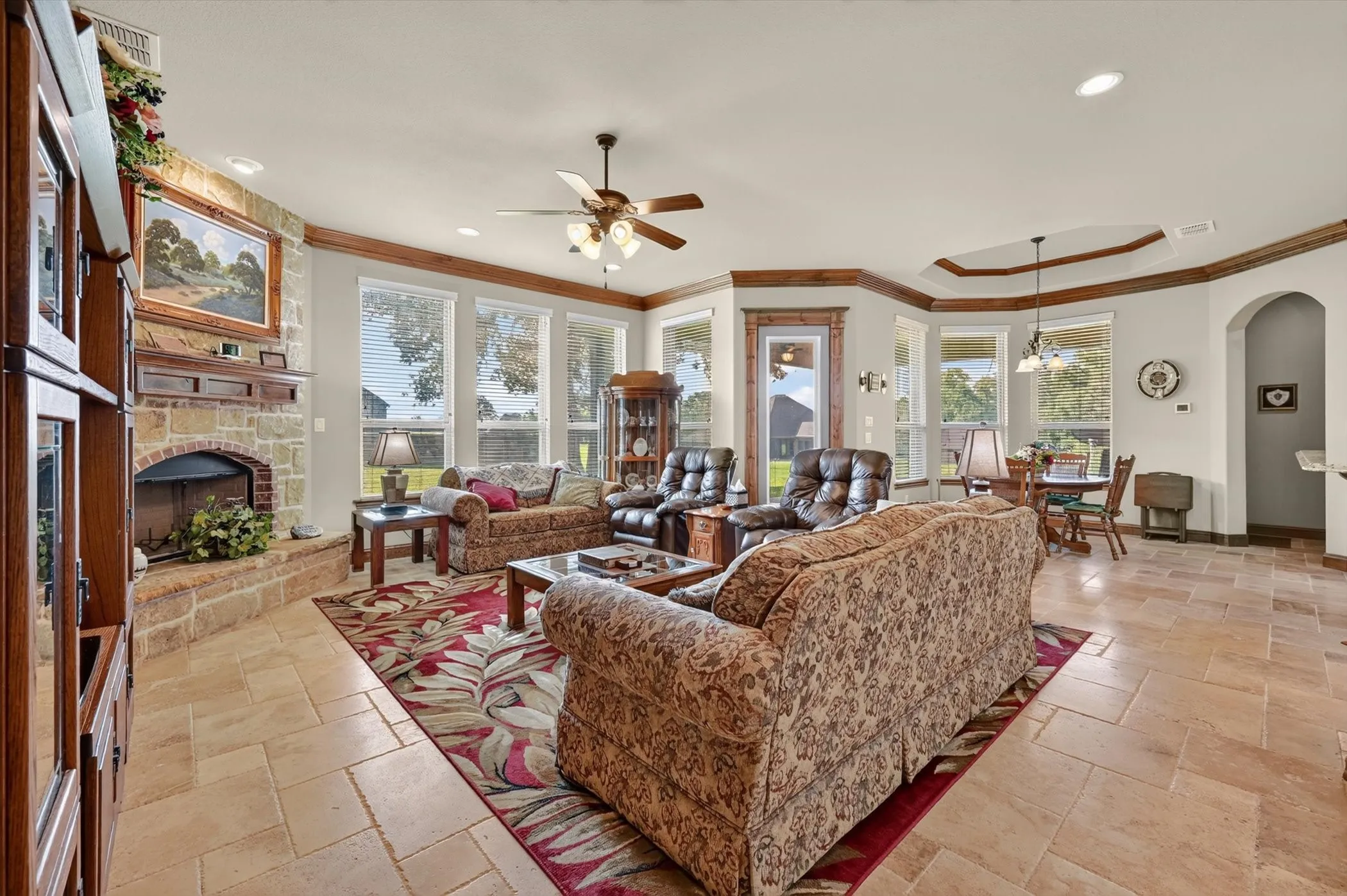 Single Family Residence For Sale in Parker County , 197 Ellis Creek Drive, Weatherford, Texas 76085, 4 Bedroom, 3 Bathroom, 3 Garage spaces, 2,814 Sqft, built in 2014, mls#21314548, Real Estate Agent in Weatherford, Homes For Sale in Parker county, Homes For Sale in Weatherford, Realtor in Weatherford Texas, Real Estate Brokerage Independent Realty Texas, Luminita Cordes Realtor