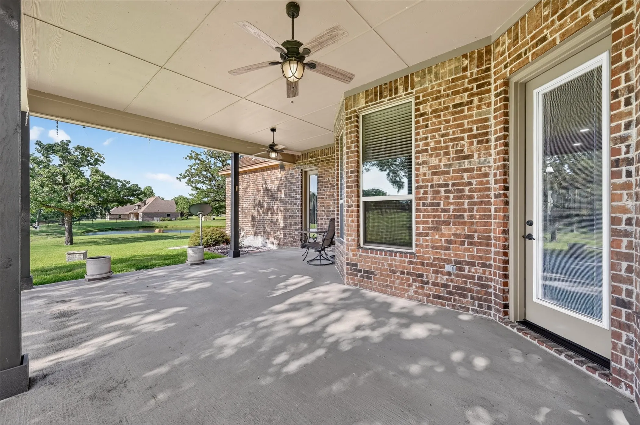 Single Family Residence For Sale in Parker County , 197 Ellis Creek Drive, Weatherford, Texas 76085, 4 Bedroom, 3 Bathroom, 3 Garage spaces, 2,814 Sqft, built in 2014, mls#21314548, Real Estate Agent in Weatherford, Homes For Sale in Parker county, Homes For Sale in Weatherford, Realtor in Weatherford Texas, Real Estate Brokerage Independent Realty Texas, Luminita Cordes Realtor