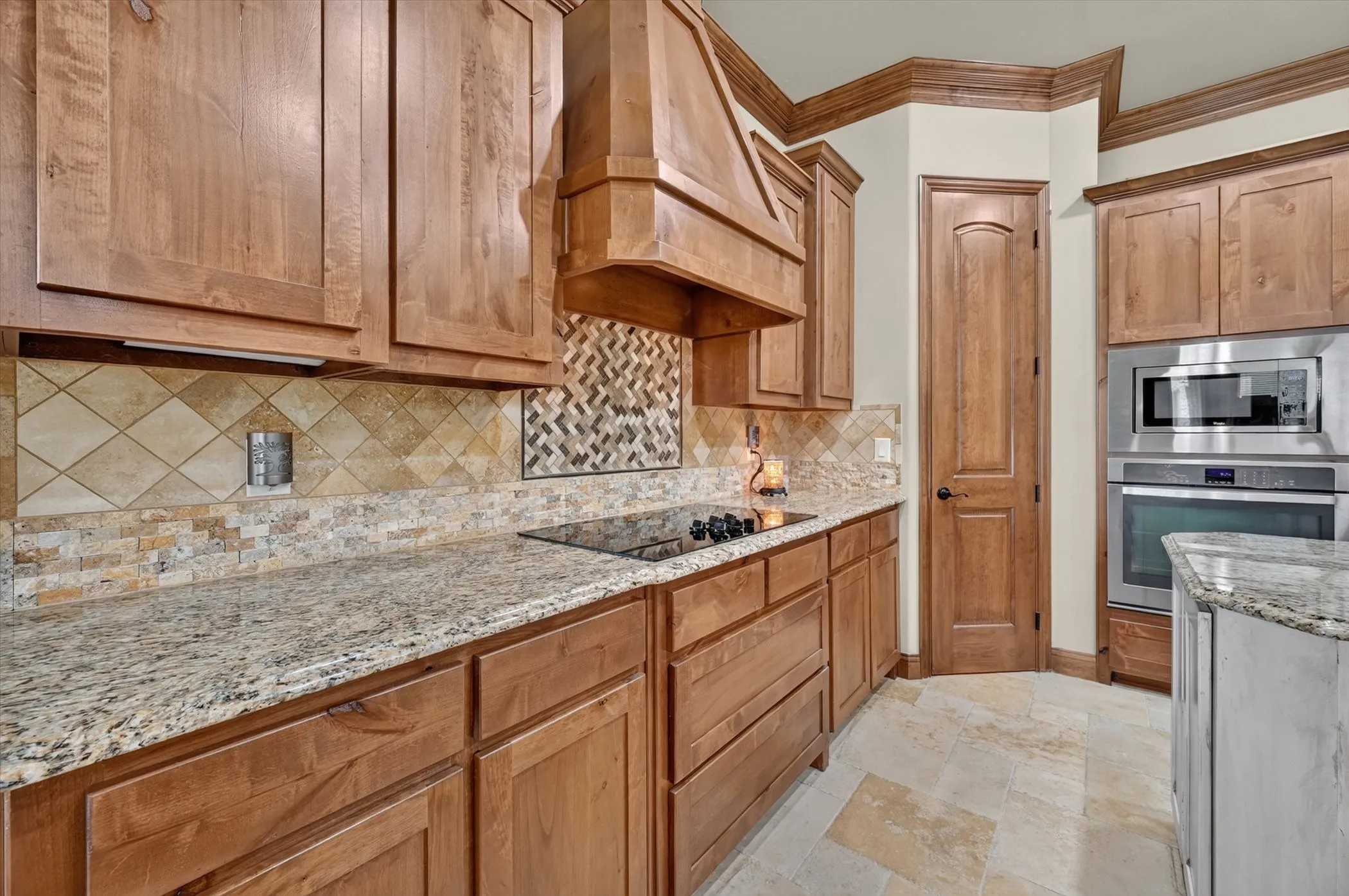 Single Family Residence For Sale in Parker County , 197 Ellis Creek Drive, Weatherford, Texas 76085, 4 Bedroom, 3 Bathroom, 3 Garage spaces, 2,814 Sqft, built in 2014, mls#21314548, Real Estate Agent in Weatherford, Homes For Sale in Parker county, Homes For Sale in Weatherford, Realtor in Weatherford Texas, Real Estate Brokerage Independent Realty Texas, Luminita Cordes Realtor
