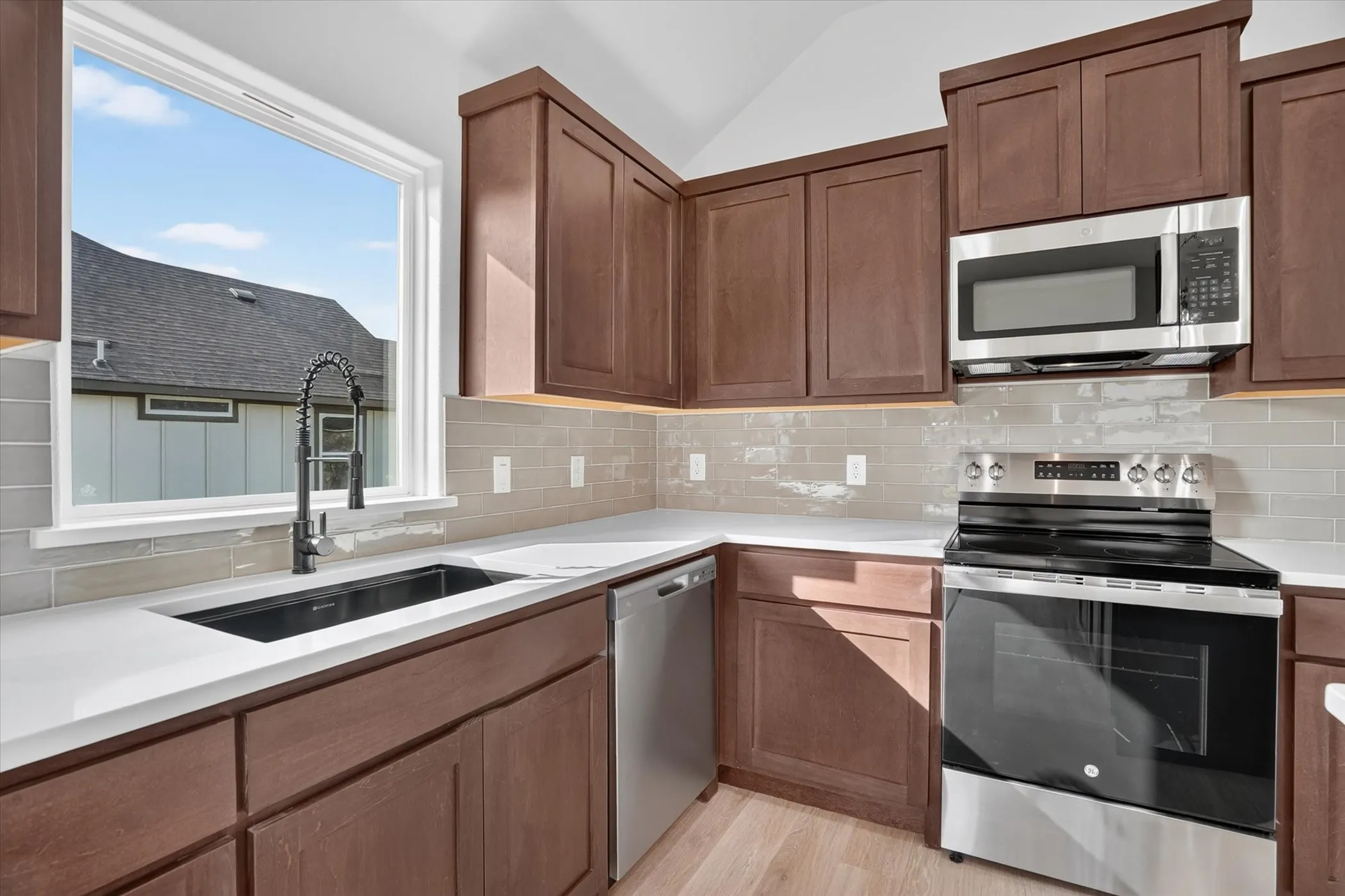 Single Family Residence For Sale in Hood County , 456 Peace Lily Way, Tolar, Texas 76476, 3 Bedroom, 2 Bathroom, 2 Garage spaces, 1,298 Sqft, built in 2026, mls#21314105, Real Estate Agent in Tolar, Homes For Sale in Hood county, Homes For Sale in Tolar, Realtor in Tolar Texas, Real Estate Brokerage Independent Realty Texas, Luminita Cordes Realtor