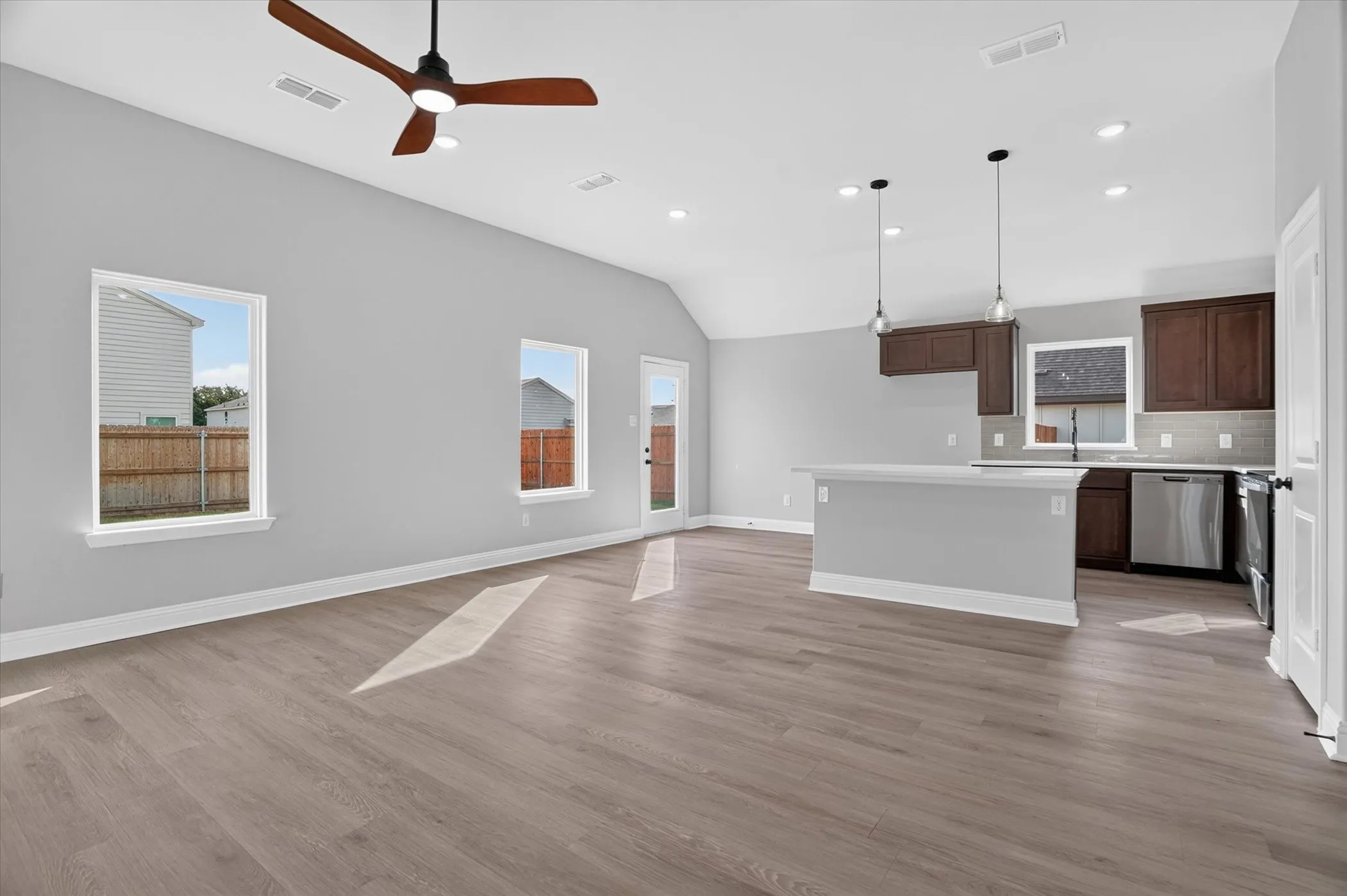 Single Family Residence For Sale in Hood County , 456 Peace Lily Way, Tolar, Texas 76476, 3 Bedroom, 2 Bathroom, 2 Garage spaces, 1,298 Sqft, built in 2026, mls#21314105, Real Estate Agent in Tolar, Homes For Sale in Hood county, Homes For Sale in Tolar, Realtor in Tolar Texas, Real Estate Brokerage Independent Realty Texas, Luminita Cordes Realtor