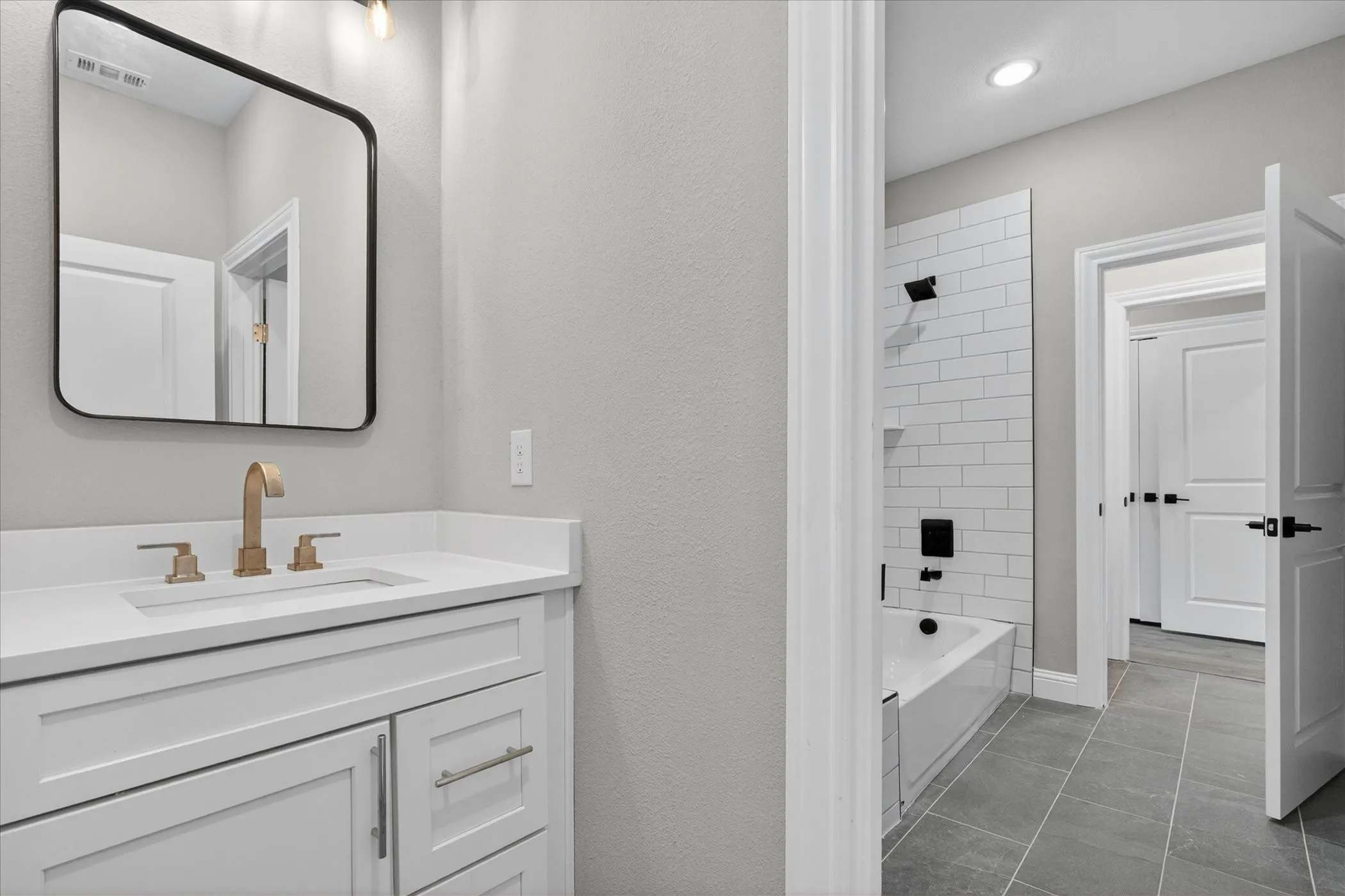 Townhouse For Sale in Dallas County , 808 Premier, Grand Prairie, Texas 75051, 4 Bedroom, 4 Bathroom, 2 Garage spaces, 2,058 Sqft, built in 2026, mls#21316320, Real Estate Agent in Grand Prairie, Homes For Sale in Dallas county, Homes For Sale in Grand Prairie, Realtor in Grand Prairie Texas, Real Estate Brokerage Independent Realty Texas, Luminita Cordes Realtor