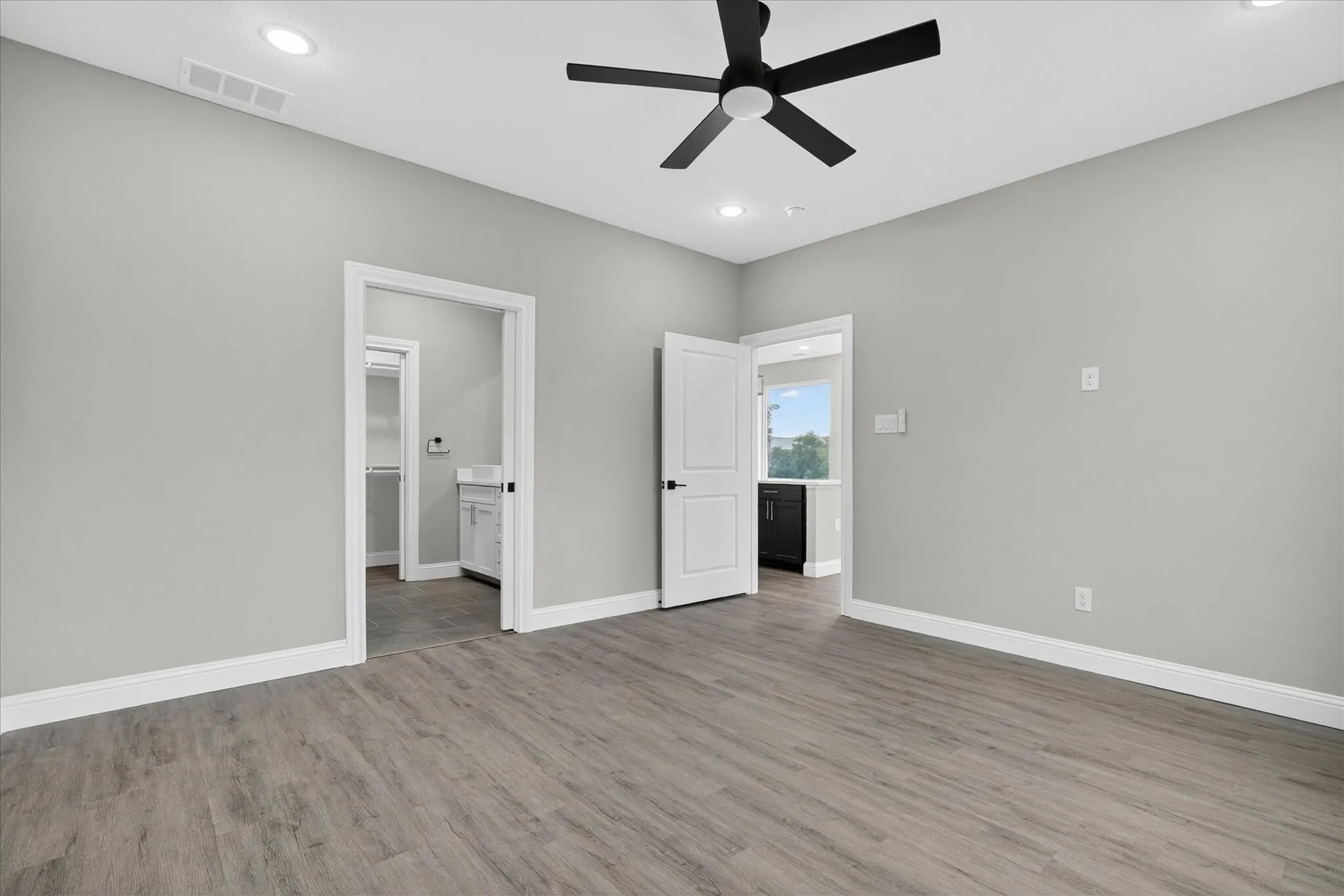 Townhouse For Sale in Dallas County , 808 Premier, Grand Prairie, Texas 75051, 4 Bedroom, 4 Bathroom, 2 Garage spaces, 2,058 Sqft, built in 2026, mls#21316320, Real Estate Agent in Grand Prairie, Homes For Sale in Dallas county, Homes For Sale in Grand Prairie, Realtor in Grand Prairie Texas, Real Estate Brokerage Independent Realty Texas, Luminita Cordes Realtor