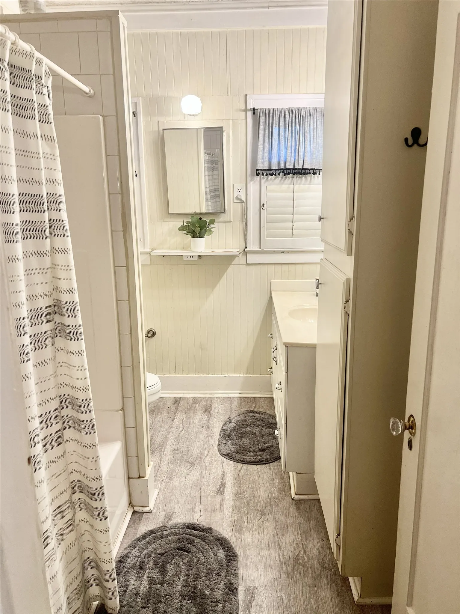 Single Family Residence For Sale in Kaufman County , 106 Walnut Street, Terrell, Texas 75160, 3 Bedroom, 1 Bathroom, Garage spaces, 1,460 Sqft, built in 1985, Price $220,000, mls#21315690, Real Estate Agent in Terrell, Homes For Sale in Kaufman county, Homes For Sale in Terrell, Realtor in Terrell Texas, Real Estate Brokerage Independent Realty Texas, Luminita Cordes Realtor