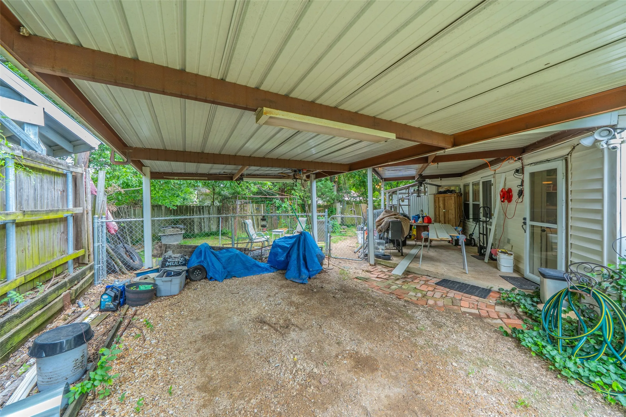 Single Family Residence For Sale in Kaufman County , 106 Walnut Street, Terrell, Texas 75160, 3 Bedroom, 1 Bathroom, Garage spaces, 1,460 Sqft, built in 1985, Price $220,000, mls#21315690, Real Estate Agent in Terrell, Homes For Sale in Kaufman county, Homes For Sale in Terrell, Realtor in Terrell Texas, Real Estate Brokerage Independent Realty Texas, Luminita Cordes Realtor