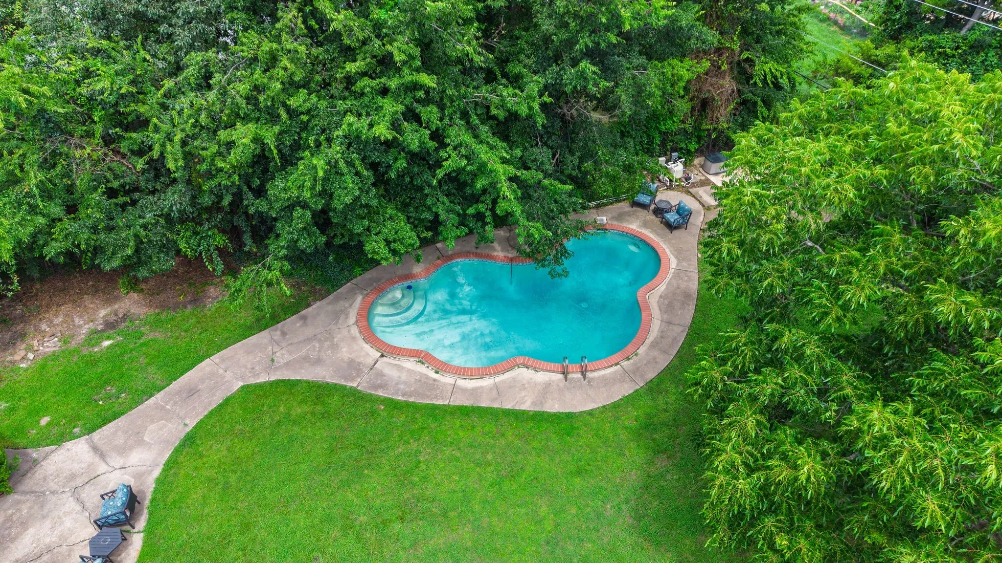 Single Family Residence For Sale in Hunt County , 2810 Tanglewood Drive, Commerce, Texas 75428, 4 Bedroom, 3 Bathroom, 2 Garage spaces, 3,131 Sqft, built in 1967, mls#21315446, Real Estate Agent in Commerce, Homes For Sale in Hunt county, Homes For Sale in Commerce, Realtor in Commerce Texas, Real Estate Brokerage Independent Realty Texas, Luminita Cordes Realtor