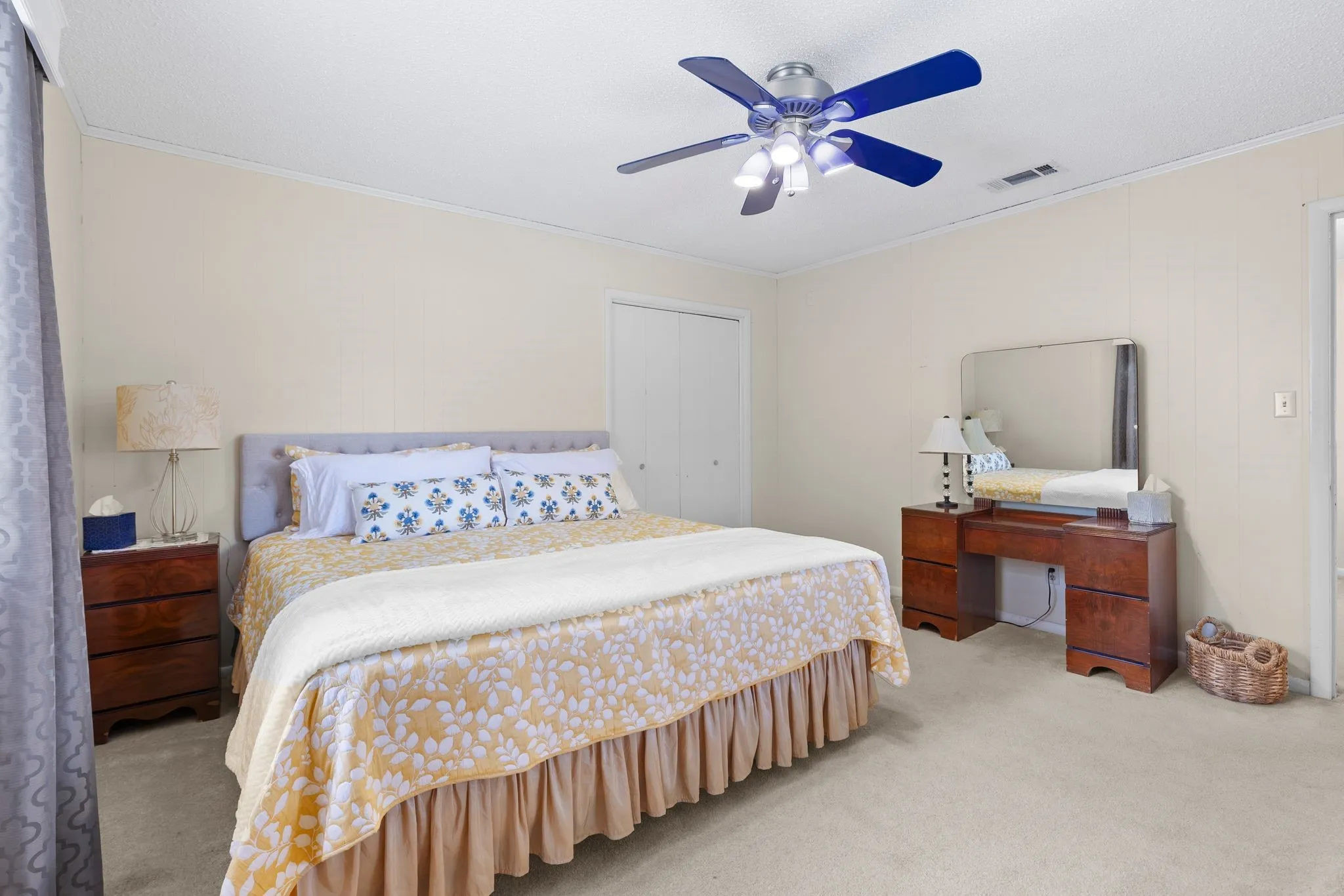 Single Family Residence For Sale in Hunt County , 2810 Tanglewood Drive, Commerce, Texas 75428, 4 Bedroom, 3 Bathroom, 2 Garage spaces, 3,131 Sqft, built in 1967, mls#21315446, Real Estate Agent in Commerce, Homes For Sale in Hunt county, Homes For Sale in Commerce, Realtor in Commerce Texas, Real Estate Brokerage Independent Realty Texas, Luminita Cordes Realtor