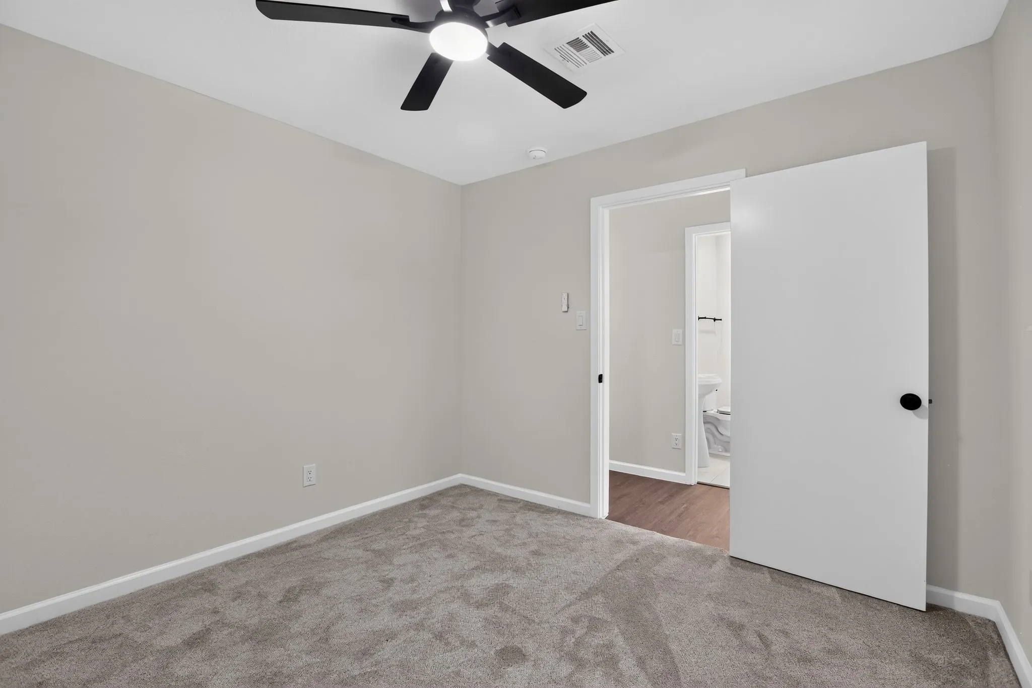 Single Family Residence For Sale in Tarrant County , 4348 Selkirk Drive W, Fort Worth, Texas 76109, 4 Bedroom, 3 Bathroom, 2 Garage spaces, 2,272 Sqft, built in 1960, mls#21316266, Real Estate Agent in Fort Worth, Homes For Sale in Tarrant county, Homes For Sale in Fort Worth, Realtor in Fort Worth Texas, Real Estate Brokerage Independent Realty Texas, Luminita Cordes Realtor