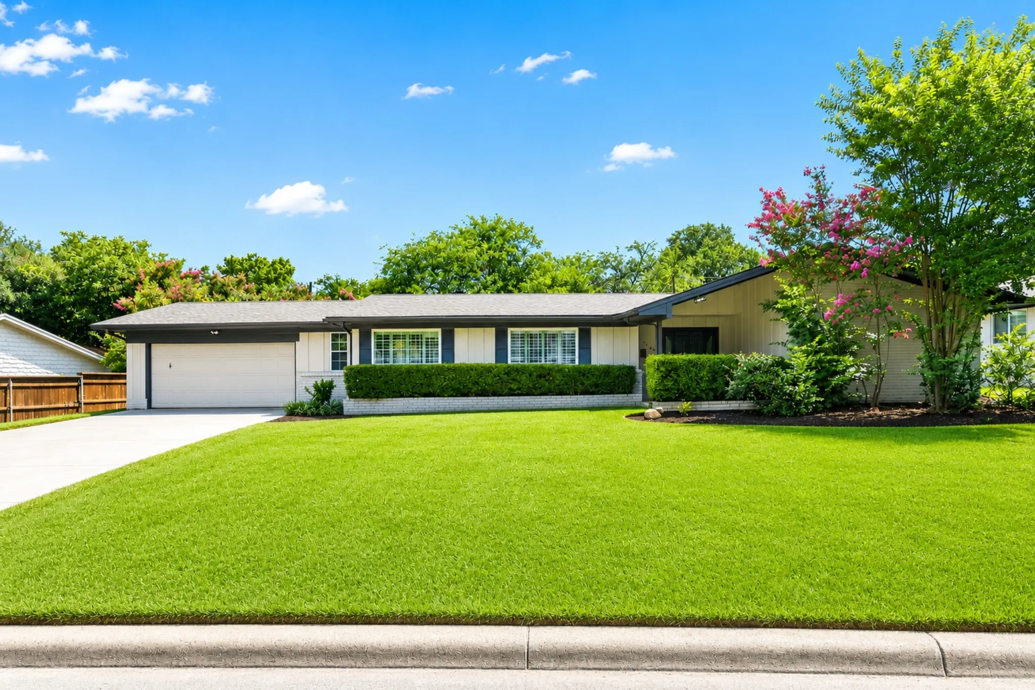 Single Family Residence For Sale in Tarrant County , 4348 Selkirk Drive W, Fort Worth, Texas 76109, 4 Bedroom, 3 Bathroom, 2 Garage spaces, 2,272 Sqft, built in 1960, mls#21316266, Real Estate Agent in Fort Worth, Homes For Sale in Tarrant county, Homes For Sale in Fort Worth, Realtor in Fort Worth Texas, Real Estate Brokerage Independent Realty Texas, Luminita Cordes Realtor