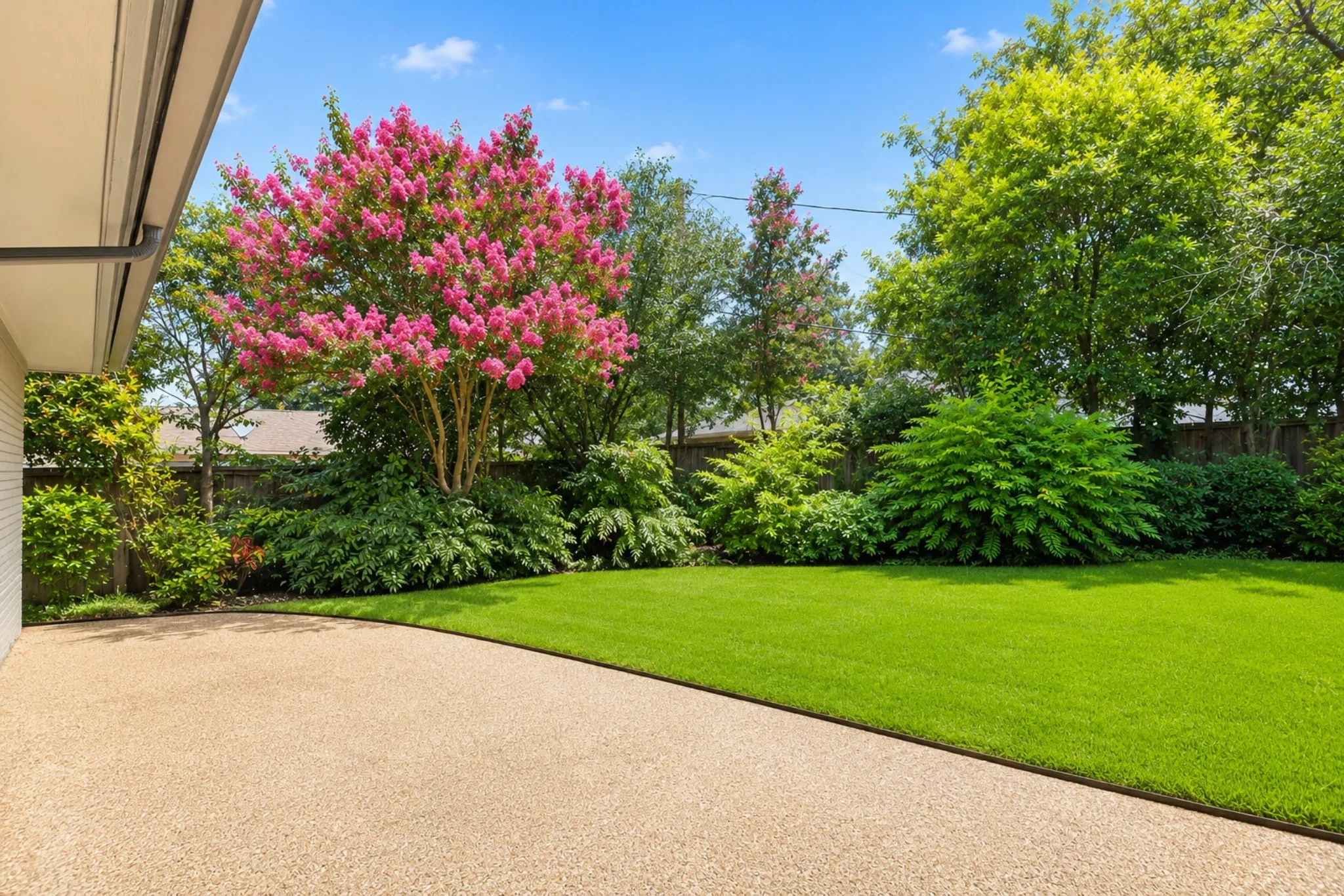 Single Family Residence For Sale in Tarrant County , 4348 Selkirk Drive W, Fort Worth, Texas 76109, 4 Bedroom, 3 Bathroom, 2 Garage spaces, 2,272 Sqft, built in 1960, mls#21316266, Real Estate Agent in Fort Worth, Homes For Sale in Tarrant county, Homes For Sale in Fort Worth, Realtor in Fort Worth Texas, Real Estate Brokerage Independent Realty Texas, Luminita Cordes Realtor