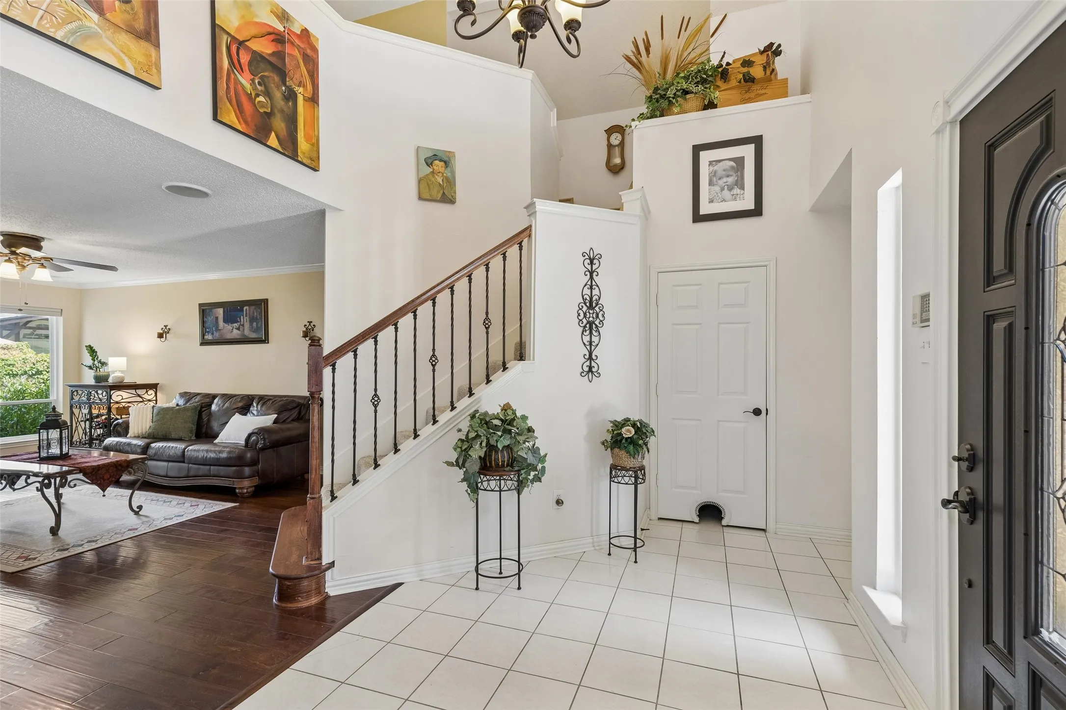 Single Family Residence For Sale in Denton County , 933 Golden Grove Drive, Lewisville, Texas 75067, 3 Bedroom, 3 Bathroom, 2 Garage spaces, 2,041 Sqft, built in 1992, mls#21315200, Real Estate Agent in Lewisville, Homes For Sale in Denton county, Homes For Sale in Lewisville, Realtor in Lewisville Texas, Real Estate Brokerage Independent Realty Texas, Luminita Cordes Realtor
