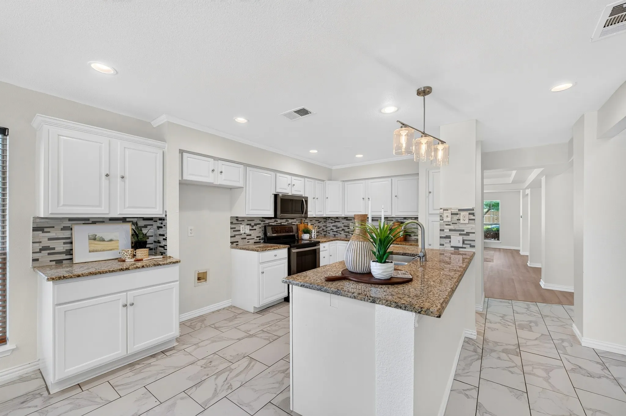 Single Family Residence For Sale in Collin County , 825 Foxwood Lane, Wylie, Texas 75098, 5 Bedroom, 3 Bathroom, 2 Garage spaces, 4,013 Sqft, built in 1995, mls#21311524, Real Estate Agent in Wylie, Homes For Sale in Collin county, Homes For Sale in Wylie, Realtor in Wylie Texas, Real Estate Brokerage Independent Realty Texas, Luminita Cordes Realtor