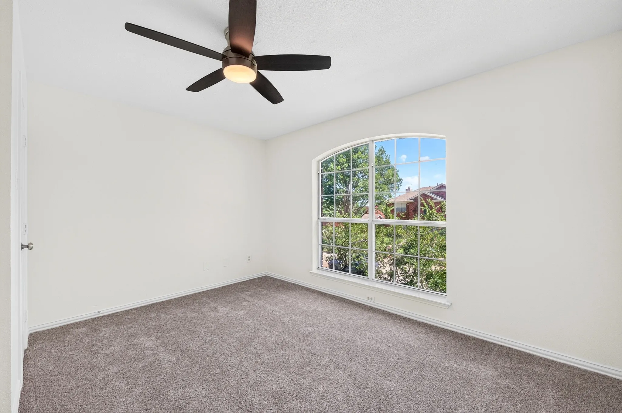 Single Family Residence For Sale in Collin County , 825 Foxwood Lane, Wylie, Texas 75098, 5 Bedroom, 3 Bathroom, 2 Garage spaces, 4,013 Sqft, built in 1995, mls#21311524, Real Estate Agent in Wylie, Homes For Sale in Collin county, Homes For Sale in Wylie, Realtor in Wylie Texas, Real Estate Brokerage Independent Realty Texas, Luminita Cordes Realtor