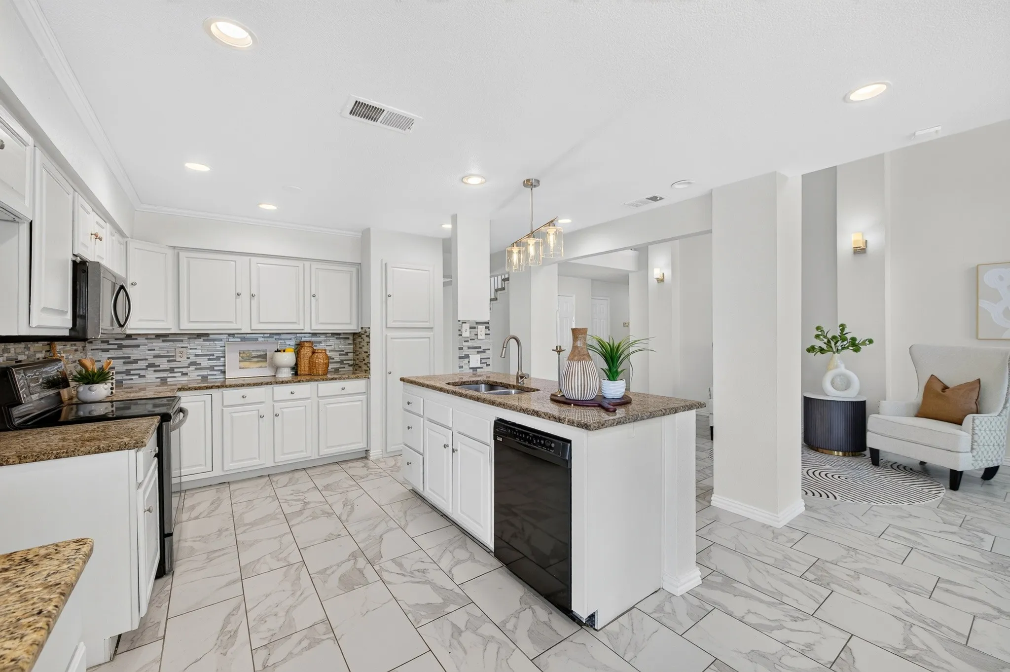 Single Family Residence For Sale in Collin County , 825 Foxwood Lane, Wylie, Texas 75098, 5 Bedroom, 3 Bathroom, 2 Garage spaces, 4,013 Sqft, built in 1995, mls#21311524, Real Estate Agent in Wylie, Homes For Sale in Collin county, Homes For Sale in Wylie, Realtor in Wylie Texas, Real Estate Brokerage Independent Realty Texas, Luminita Cordes Realtor