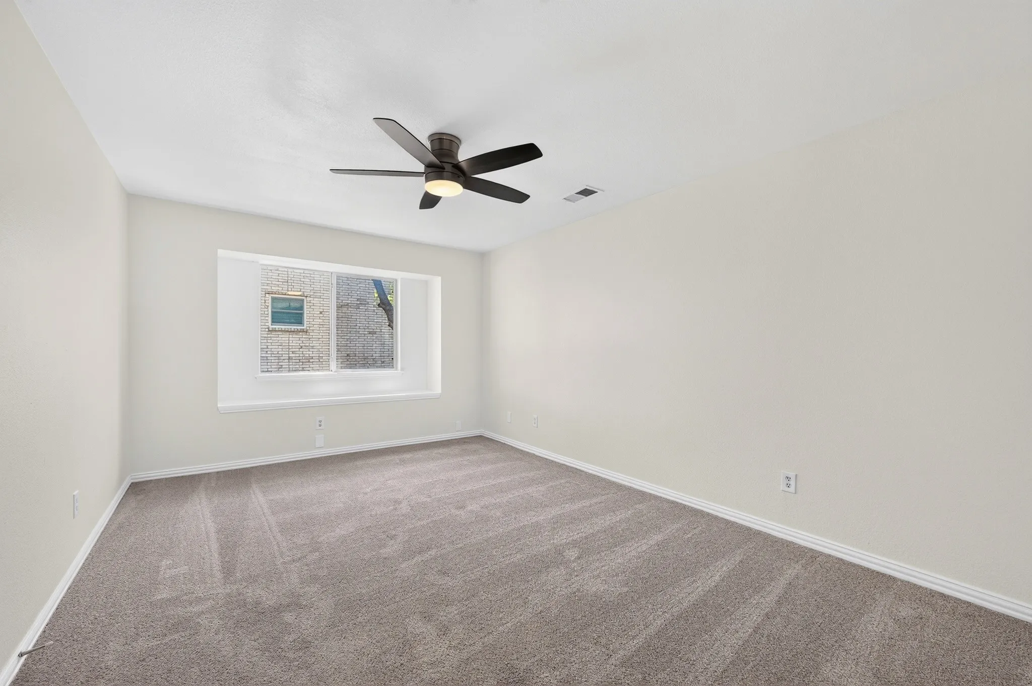 Single Family Residence For Sale in Collin County , 825 Foxwood Lane, Wylie, Texas 75098, 5 Bedroom, 3 Bathroom, 2 Garage spaces, 4,013 Sqft, built in 1995, mls#21311524, Real Estate Agent in Wylie, Homes For Sale in Collin county, Homes For Sale in Wylie, Realtor in Wylie Texas, Real Estate Brokerage Independent Realty Texas, Luminita Cordes Realtor