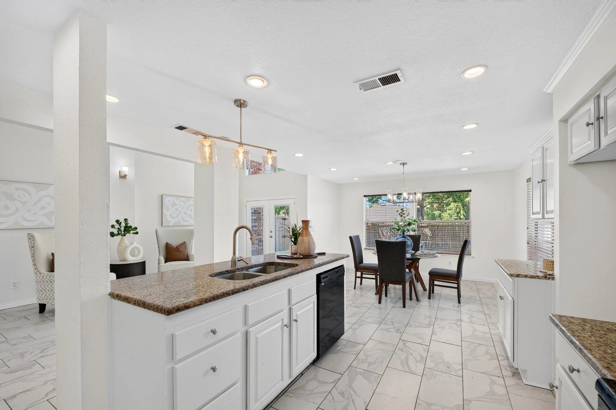 Single Family Residence For Sale in Collin County , 825 Foxwood Lane, Wylie, Texas 75098, 5 Bedroom, 3 Bathroom, 2 Garage spaces, 4,013 Sqft, built in 1995, mls#21311524, Real Estate Agent in Wylie, Homes For Sale in Collin county, Homes For Sale in Wylie, Realtor in Wylie Texas, Real Estate Brokerage Independent Realty Texas, Luminita Cordes Realtor