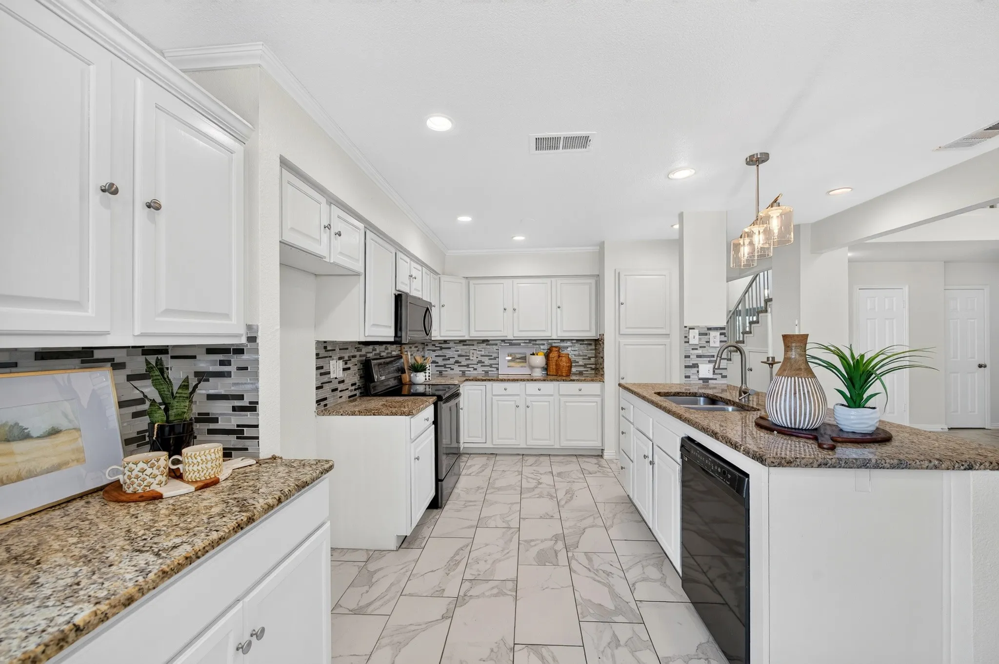 Single Family Residence For Sale in Collin County , 825 Foxwood Lane, Wylie, Texas 75098, 5 Bedroom, 3 Bathroom, 2 Garage spaces, 4,013 Sqft, built in 1995, mls#21311524, Real Estate Agent in Wylie, Homes For Sale in Collin county, Homes For Sale in Wylie, Realtor in Wylie Texas, Real Estate Brokerage Independent Realty Texas, Luminita Cordes Realtor
