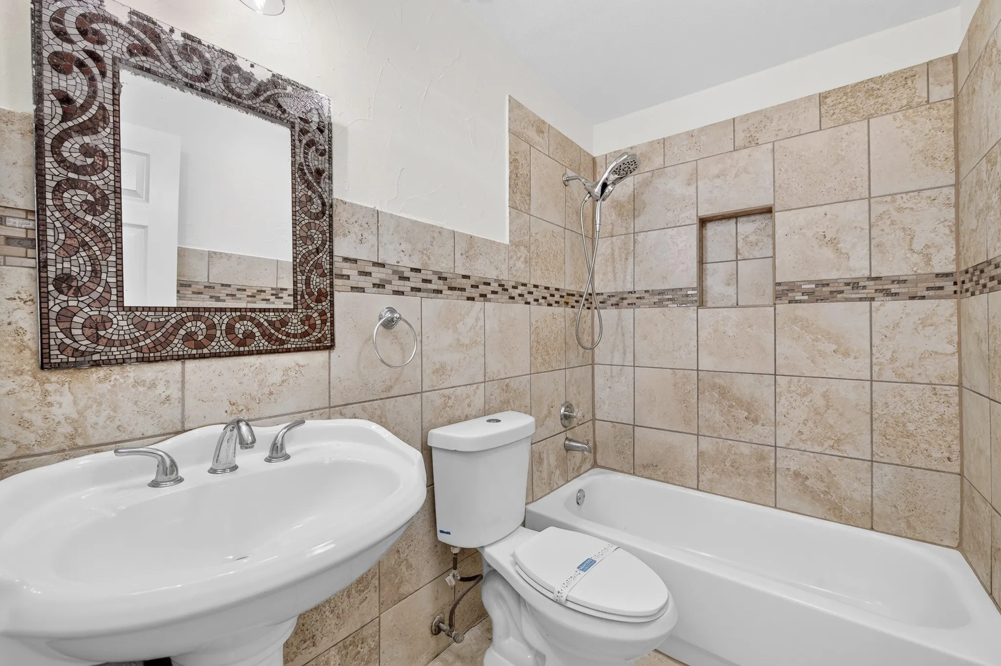 Single Family Residence For Sale in Collin County , 825 Foxwood Lane, Wylie, Texas 75098, 5 Bedroom, 3 Bathroom, 2 Garage spaces, 4,013 Sqft, built in 1995, mls#21311524, Real Estate Agent in Wylie, Homes For Sale in Collin county, Homes For Sale in Wylie, Realtor in Wylie Texas, Real Estate Brokerage Independent Realty Texas, Luminita Cordes Realtor