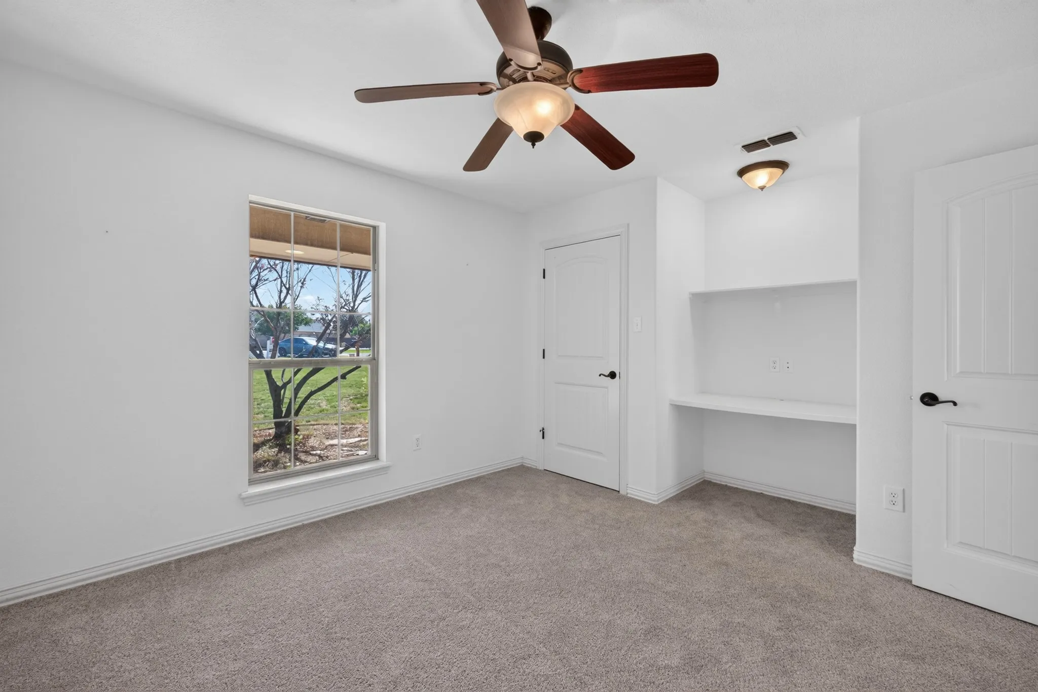 Single Family Residence For Sale in Taylor County , 101 Dollar Bill Drive, Abilene, Texas 79602, 3 Bedroom, 2 Bathroom, 2 Garage spaces, 1,796 Sqft, built in 2007, mls#21315809, Real Estate Agent in Abilene, Homes For Sale in Taylor county, Homes For Sale in Abilene, Realtor in Abilene Texas, Real Estate Brokerage Independent Realty Texas, Luminita Cordes Realtor