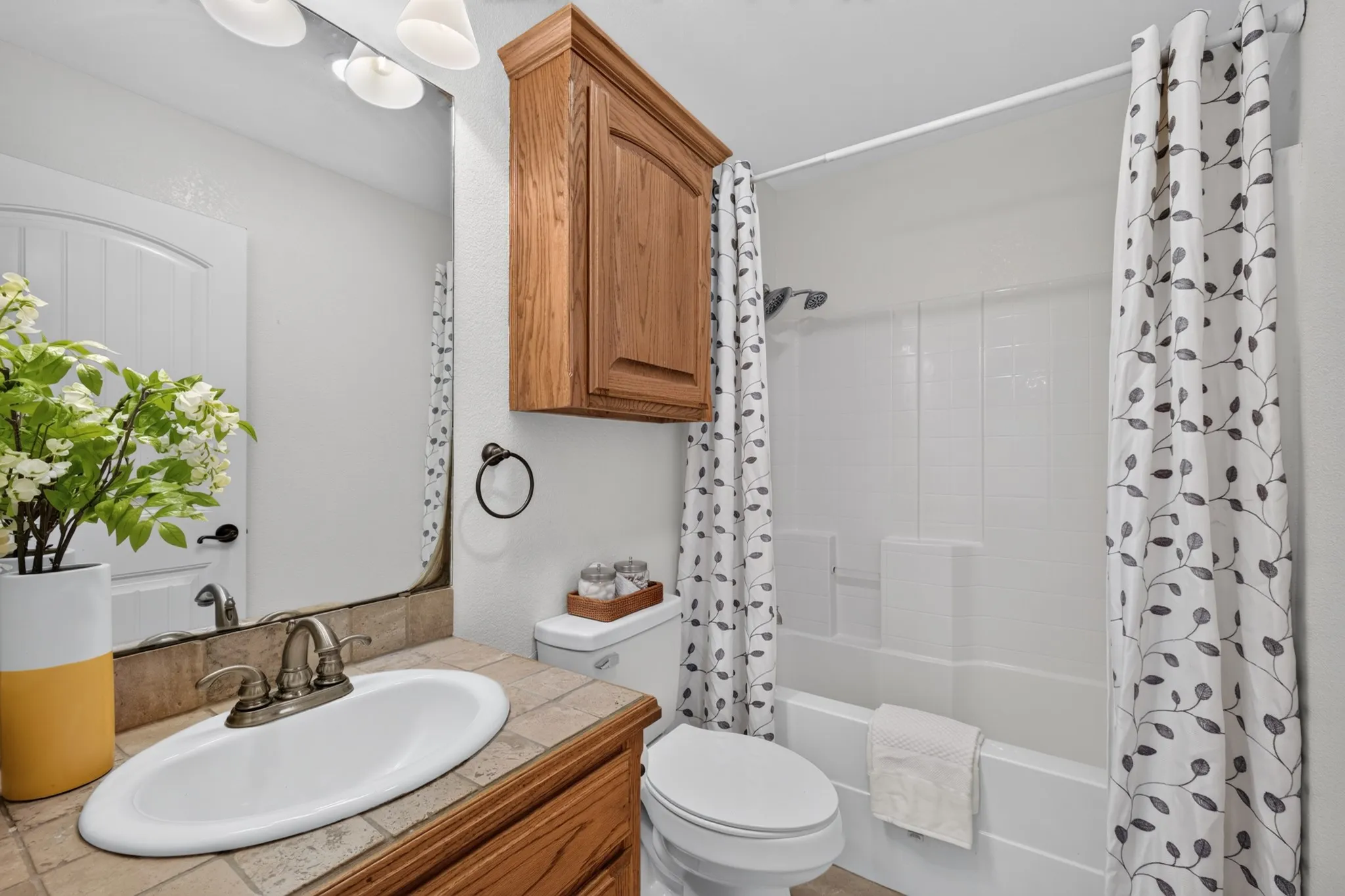 Single Family Residence For Sale in Taylor County , 101 Dollar Bill Drive, Abilene, Texas 79602, 3 Bedroom, 2 Bathroom, 2 Garage spaces, 1,796 Sqft, built in 2007, mls#21315809, Real Estate Agent in Abilene, Homes For Sale in Taylor county, Homes For Sale in Abilene, Realtor in Abilene Texas, Real Estate Brokerage Independent Realty Texas, Luminita Cordes Realtor