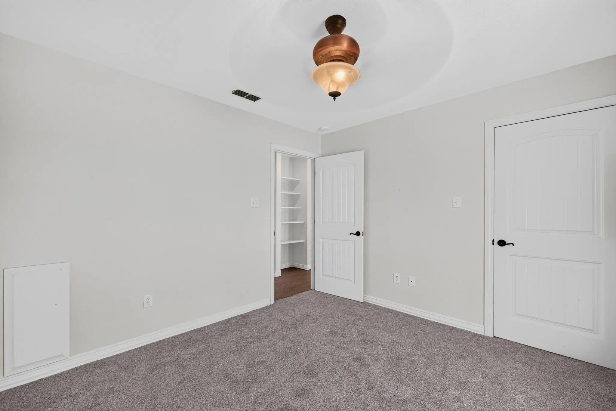 Single Family Residence For Sale in Taylor County , 101 Dollar Bill Drive, Abilene, Texas 79602, 3 Bedroom, 2 Bathroom, 2 Garage spaces, 1,796 Sqft, built in 2007, mls#21315809, Real Estate Agent in Abilene, Homes For Sale in Taylor county, Homes For Sale in Abilene, Realtor in Abilene Texas, Real Estate Brokerage Independent Realty Texas, Luminita Cordes Realtor